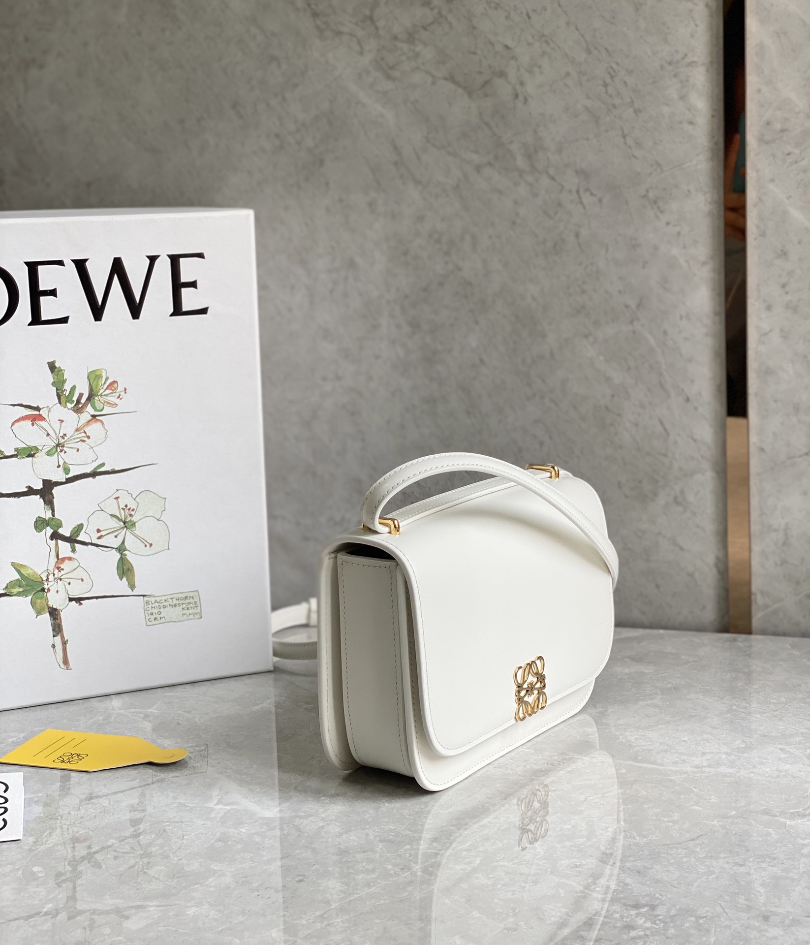 LOEWE罗意威 最新款Goya Bag 小号白色0666