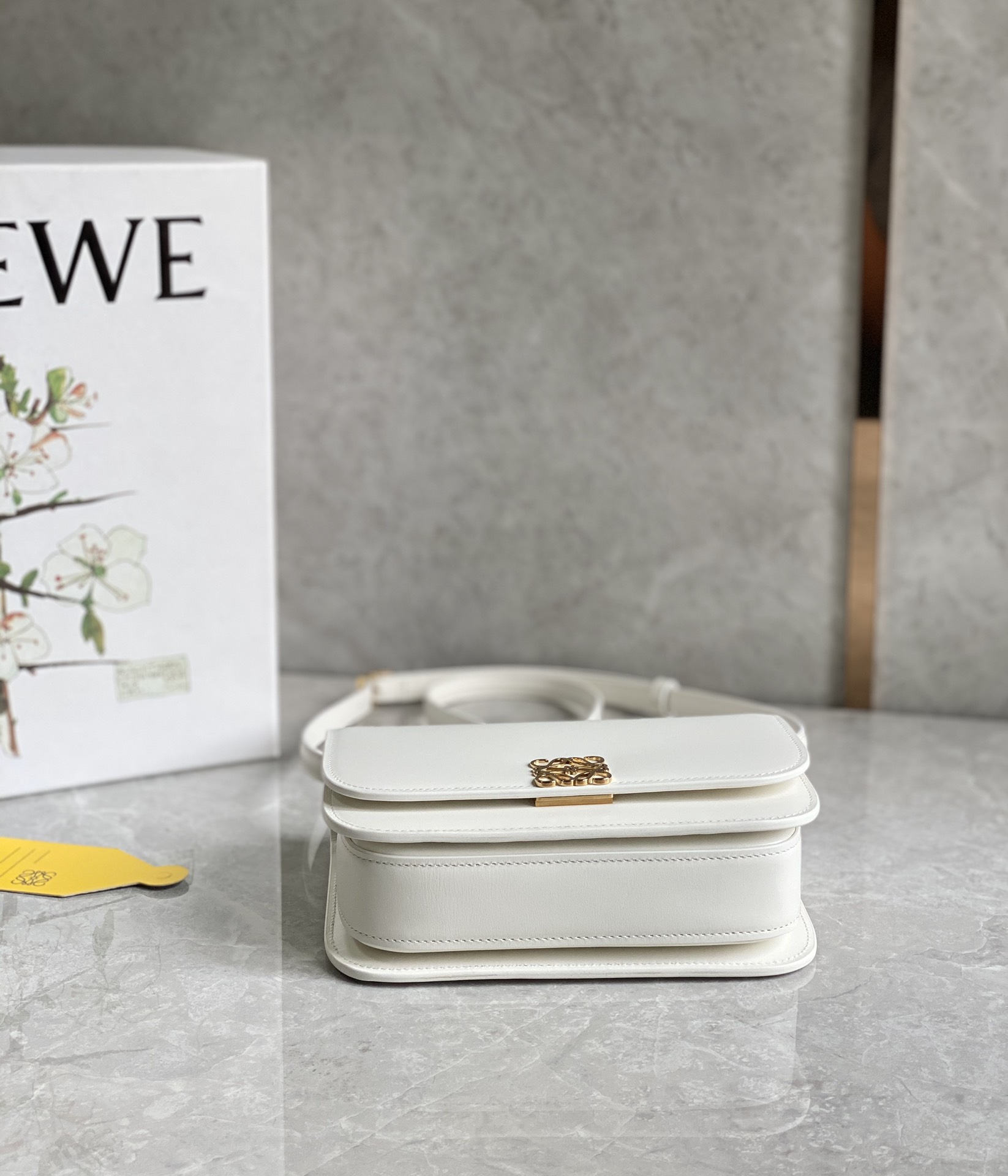 LOEWE罗意威 最新款Goya Bag 小号白色0666