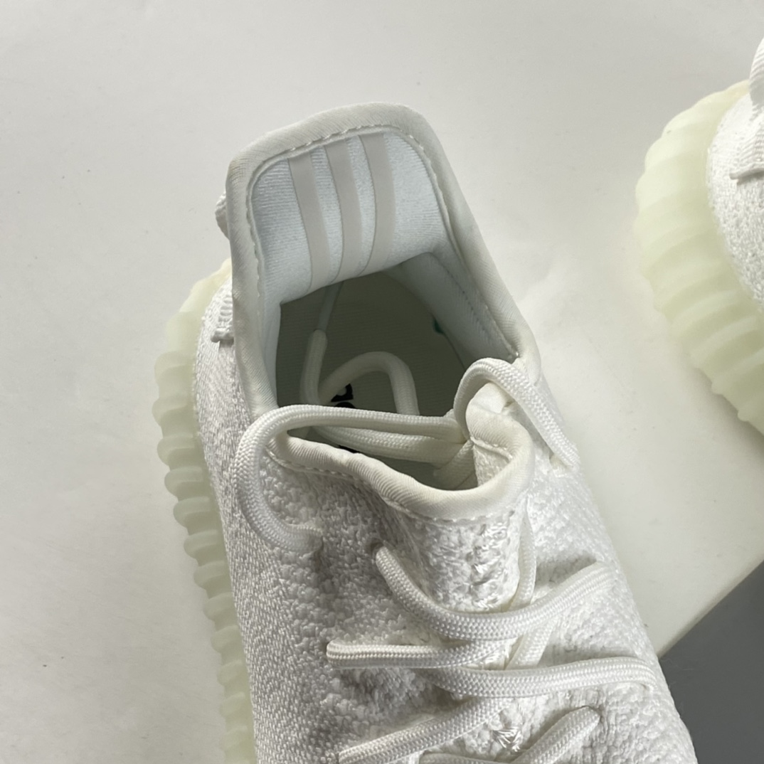 130 Ad Yeezy 350 Boost V2 阿迪达斯椰子350百搭轻便爆米花中底休闲运动慢跑鞋CP9366