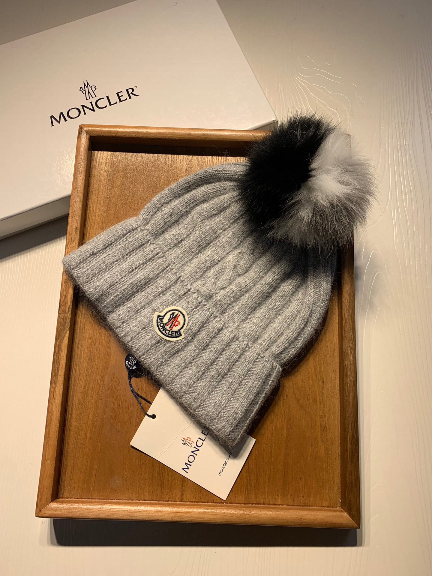 🌹。蒙口。【羊毛单帽-带3色渐变狐狸毛球】客供小羊毛！珍贵典藏的灵魂帽子！客供色纱.每个颜色都非常好看！