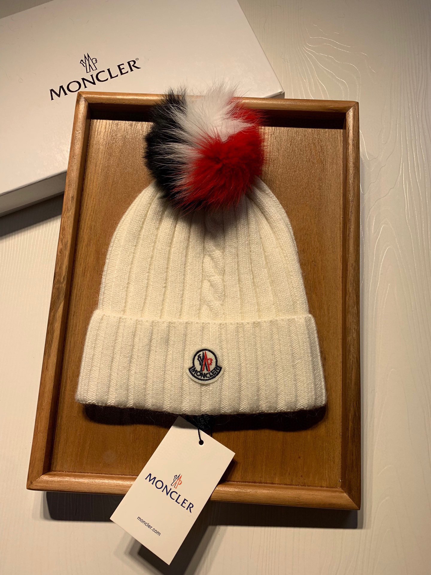 🌹。蒙口。【羊毛单帽-带3色渐变狐狸毛球】客供小羊毛！珍贵典藏的灵魂帽子！客供色纱.每个颜色都非常好看！