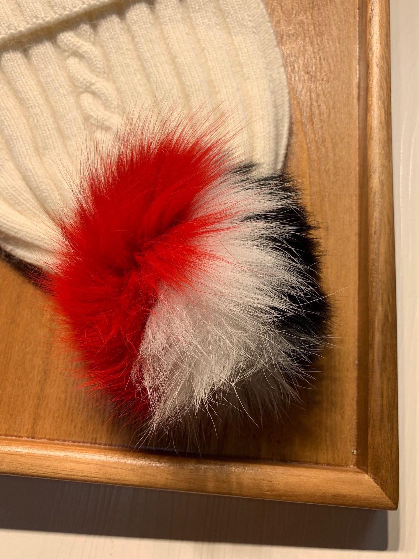 🌹。蒙口。【羊毛单帽-带3色渐变狐狸毛球】客供小羊毛！珍贵典藏的灵魂帽子！客供色纱.每个颜色都非常好看！