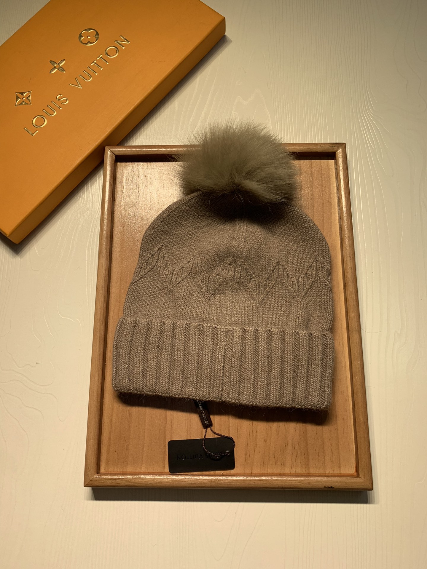 🌹。L家。 【羊毛单帽-带狐狸毛球】客供小羊毛！珍贵典藏的灵魂帽子！客供色纱.每个颜色都非常好看！经典！