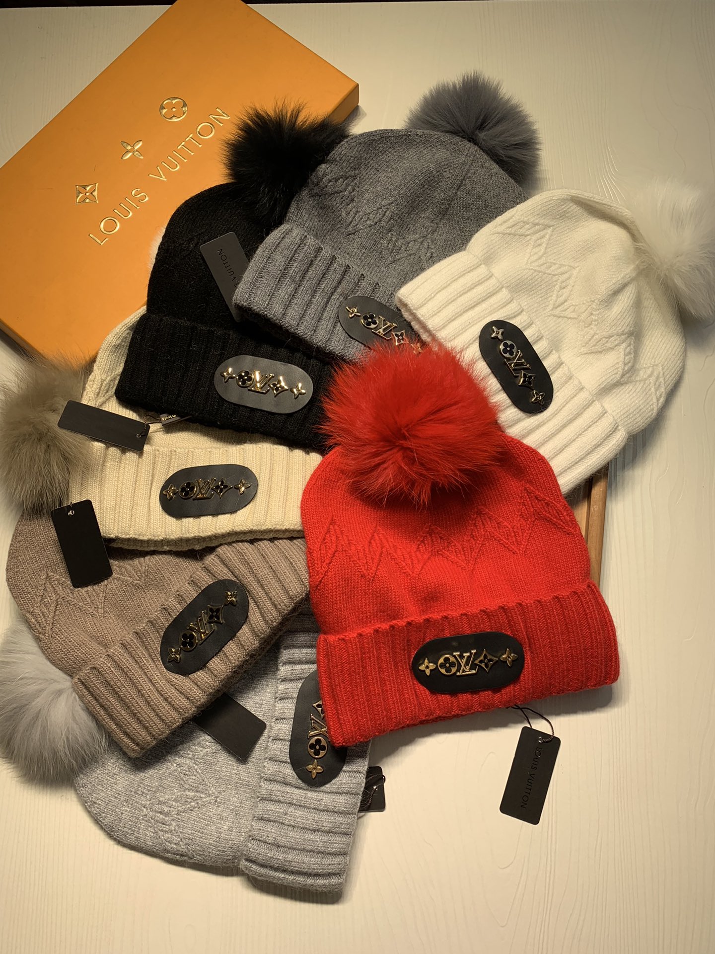 🌹。L家。 【羊毛单帽-带狐狸毛球】客供小羊毛！珍贵典藏的灵魂帽子！客供色纱.每个颜色都非常好看！经典！