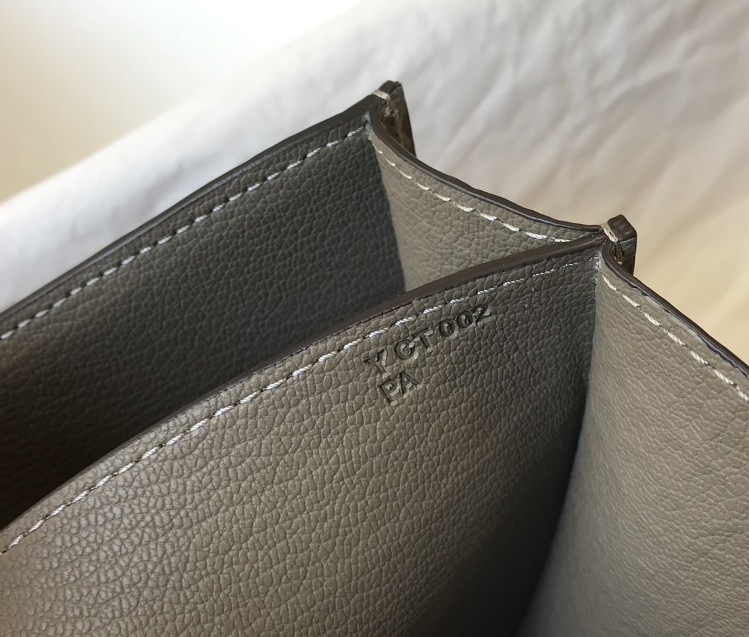 Hermès Constance Bag - Premium Crocodile Embossed Leather, Dove Gray, 18/23cm 9 i1630073790 3151 6
