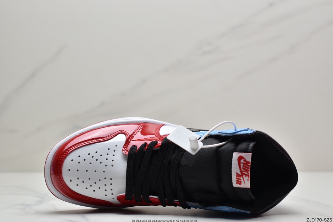 240 Air Jordan 1 High OG 灰银麂皮鞋DC1788-029