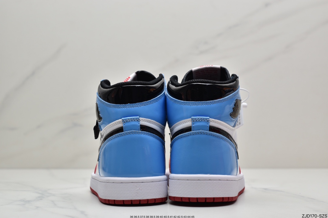 240 Air Jordan 1 High OG 灰银麂皮鞋DC1788-029