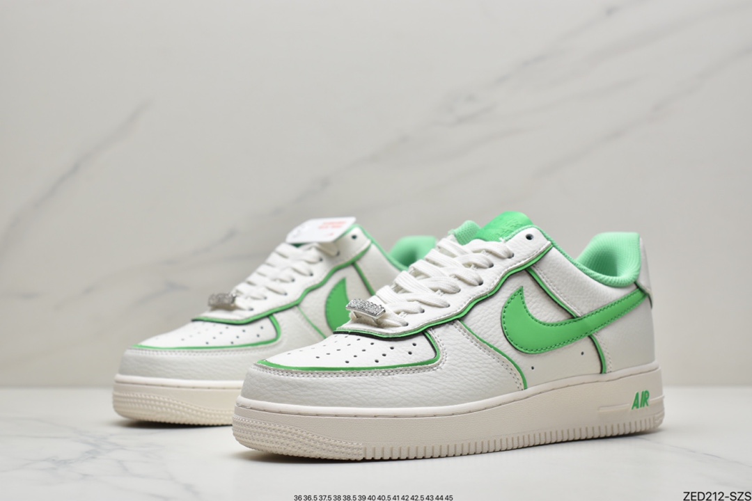 260 耐克Nike Air Force 1 Low 白蓝满天星 空军一号低帮运动休闲板鞋UH8958-022