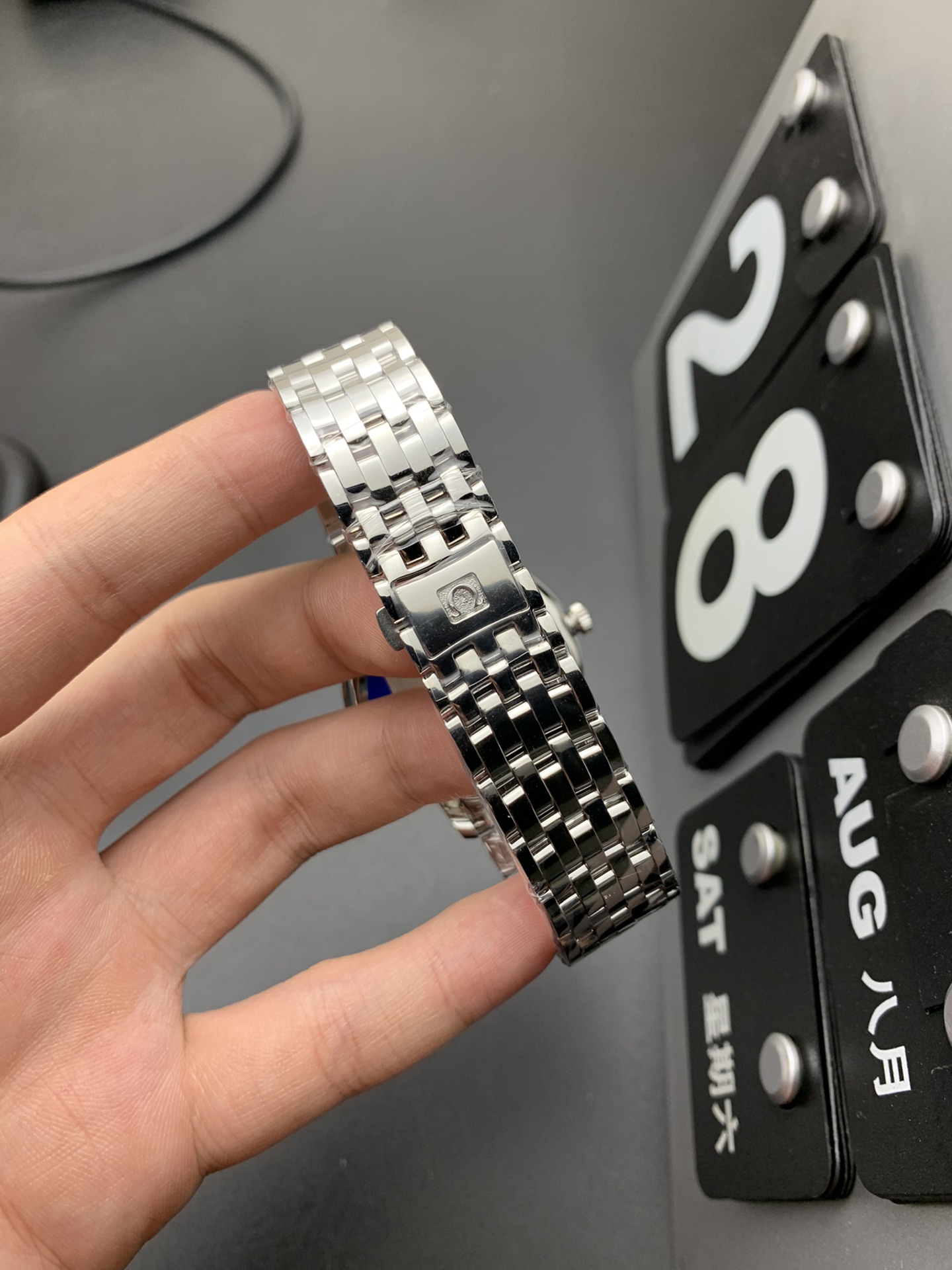 Omega MKS 蝶飞