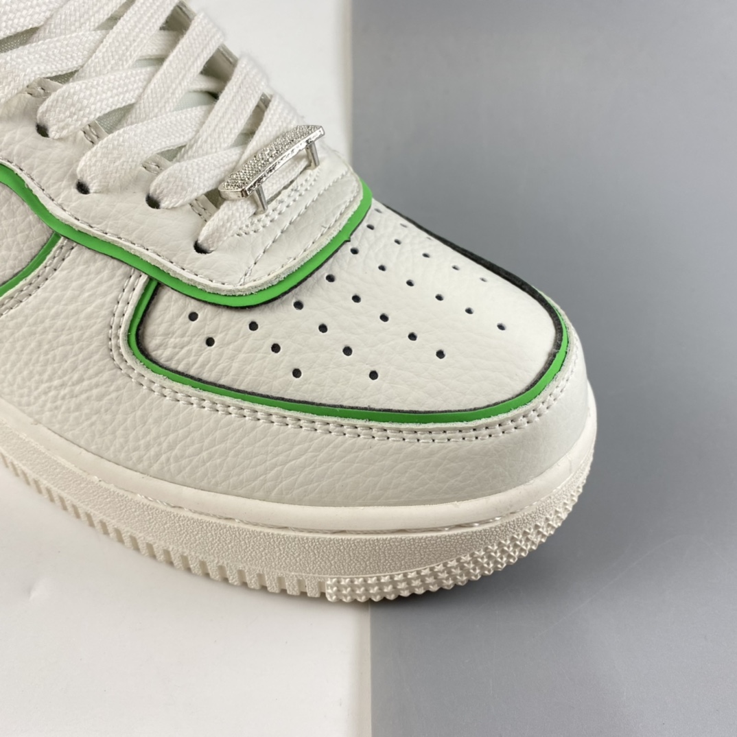 P260  NIKE Air Force 1 ’07 Low 米白绿炫彩“夜魔侠”板鞋 UH8958-022