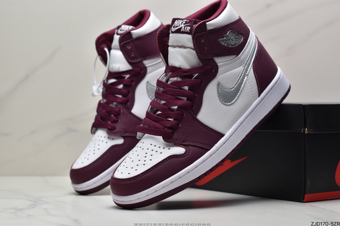 240  Air Jordan 1 Retro High OG “Bordeaux” 波尔多 555088-611