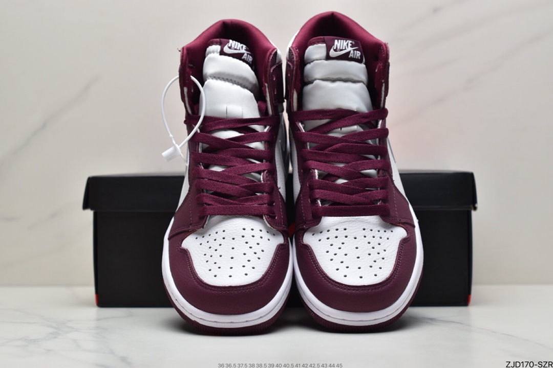 240  Air Jordan 1 Retro High OG “Bordeaux” 波尔多 555088-611