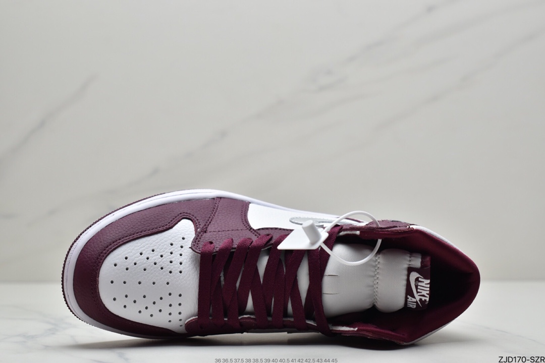 240  Air Jordan 1 Retro High OG “Bordeaux” 波尔多 555088-611
