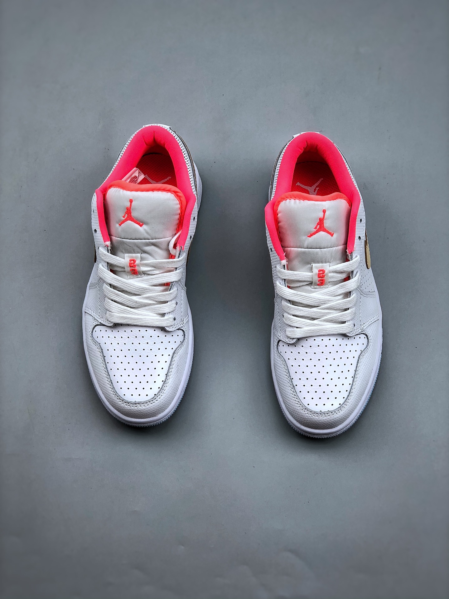 240 耐克/NIKE Wmns Air Jordan 1 Low SE”Sesame”AJ1乔丹一代低帮DC9509-100