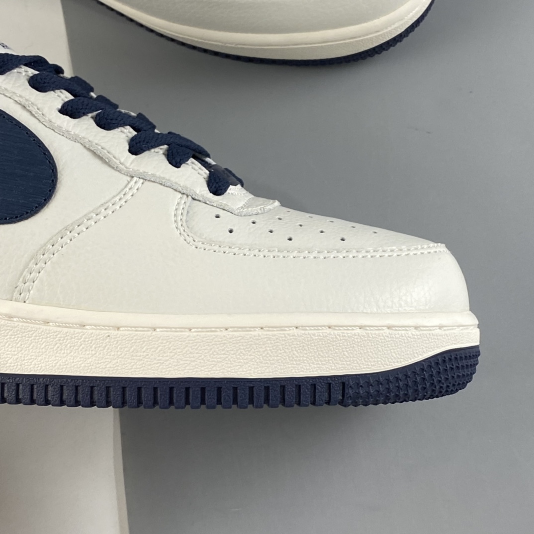 P220  NIKE Air Force 1’07 空军一号休闲运动板鞋 PA3035-068