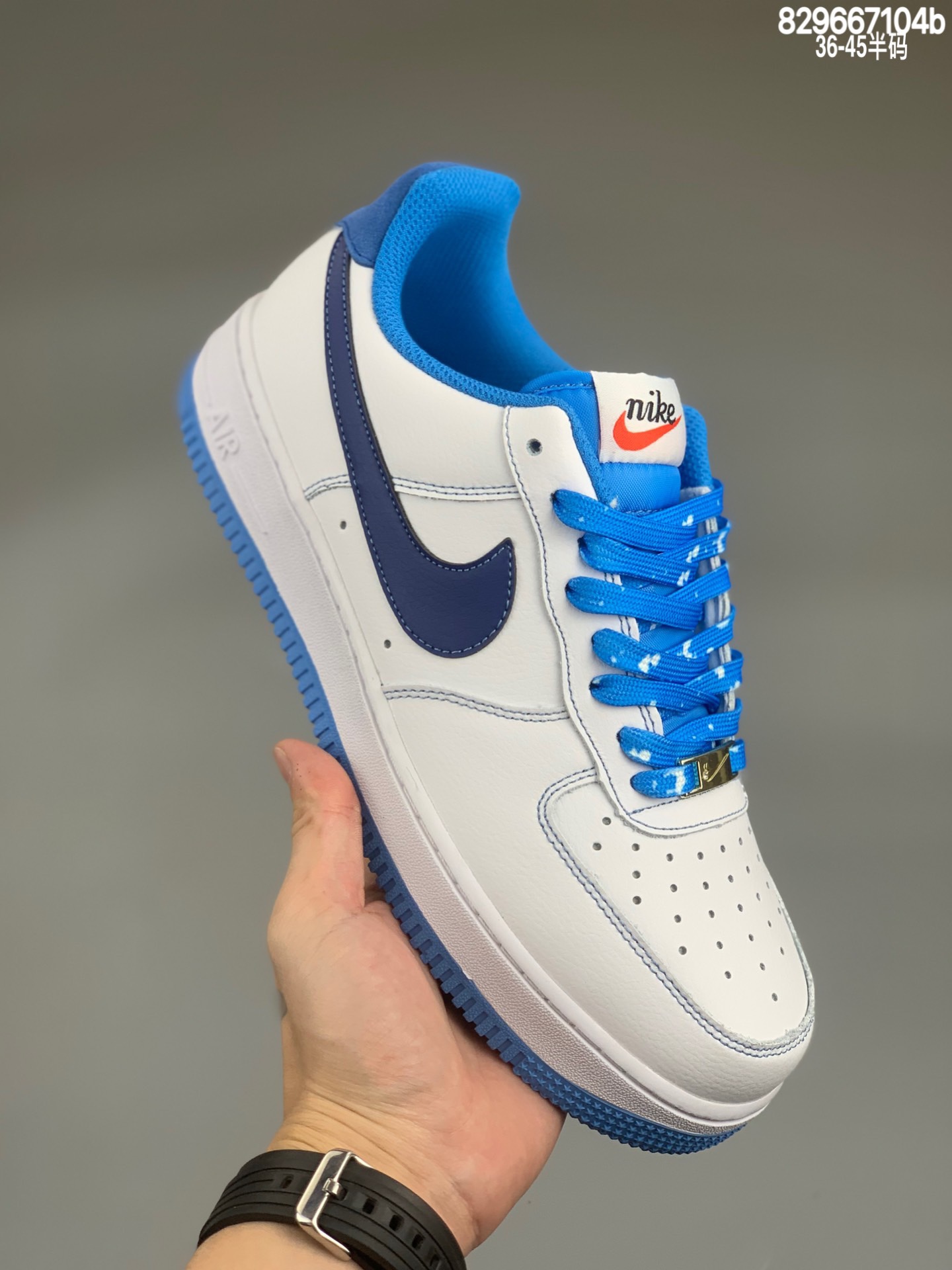 
Nike Air Force 1 Low 极光蓝 DA8478-100 空军一号低帮百搭休闲运动板鞋 柔软、弹性十足的缓震性能和出色的中底设计 横跨复古与现代的外型结合 造就出风靡全球三十多年的Force 1 直到今天还深受青睐 SIZE：36 36.5 37.5 38 38.5 39 40 40.5 41 42 42.5 43 44 45 编码:829667104b