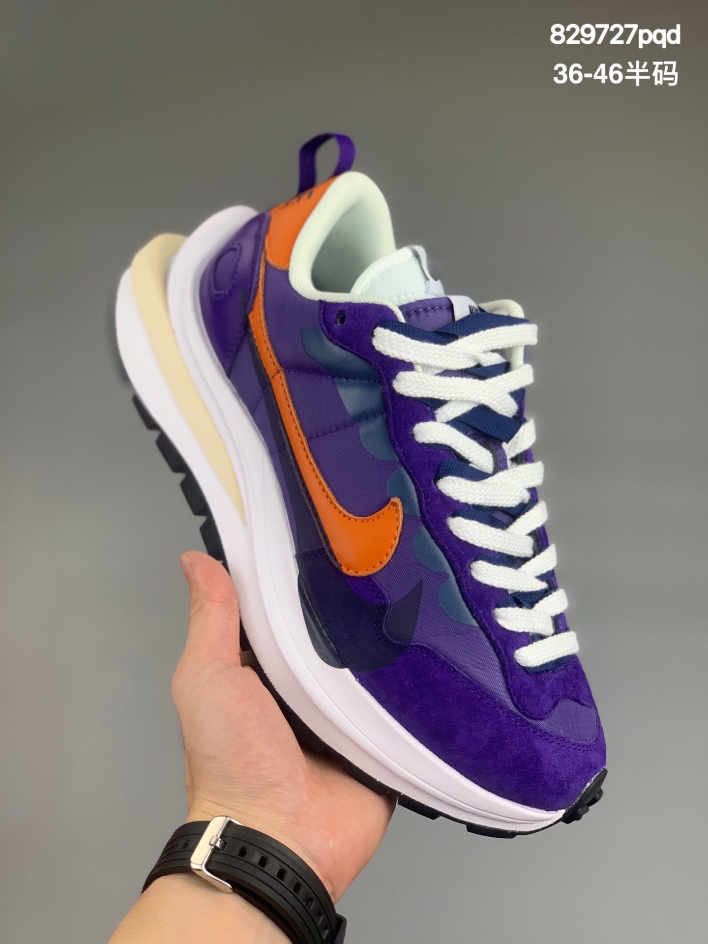 
耐克Sacai X NIKe regasus vaporrly SP 华夫双勾三代3.0走秀 鞋身材质由翻毛皮和透气网布共同打造。熟悉的解构手法、重叠Swoosh、双重鞋舌、鞋带以及后跟SACAI字体都悉数保留，#最大亮点在于，本次鞋底变本加厉，层数更多!简直和巴黎世家的TripleS有一拼，增高效果妥妥的 货号：CV1363  尺码：36 36.5 37.5 38 38.5 39 40 40.5 41 42 42.5 43 44 45 46
编码:829727pqd