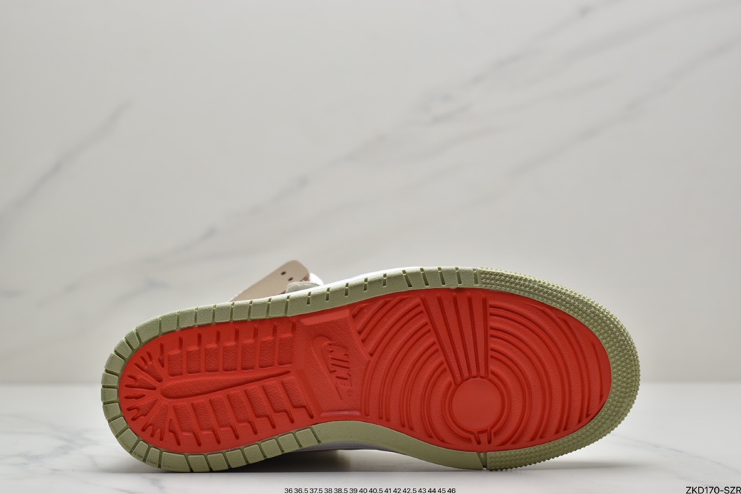 270  Air Jordan 1 Zoom CMFT 视觉效果亮眼的同时极具质感CT0979-102