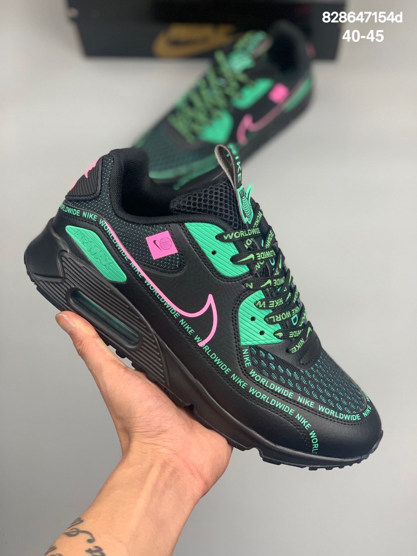 
耐克Nike Air  Max 90 SE 经典小气垫减震跑步鞋 彩虹底
货号：309698-002
尺码:40-45
编码：829647154d