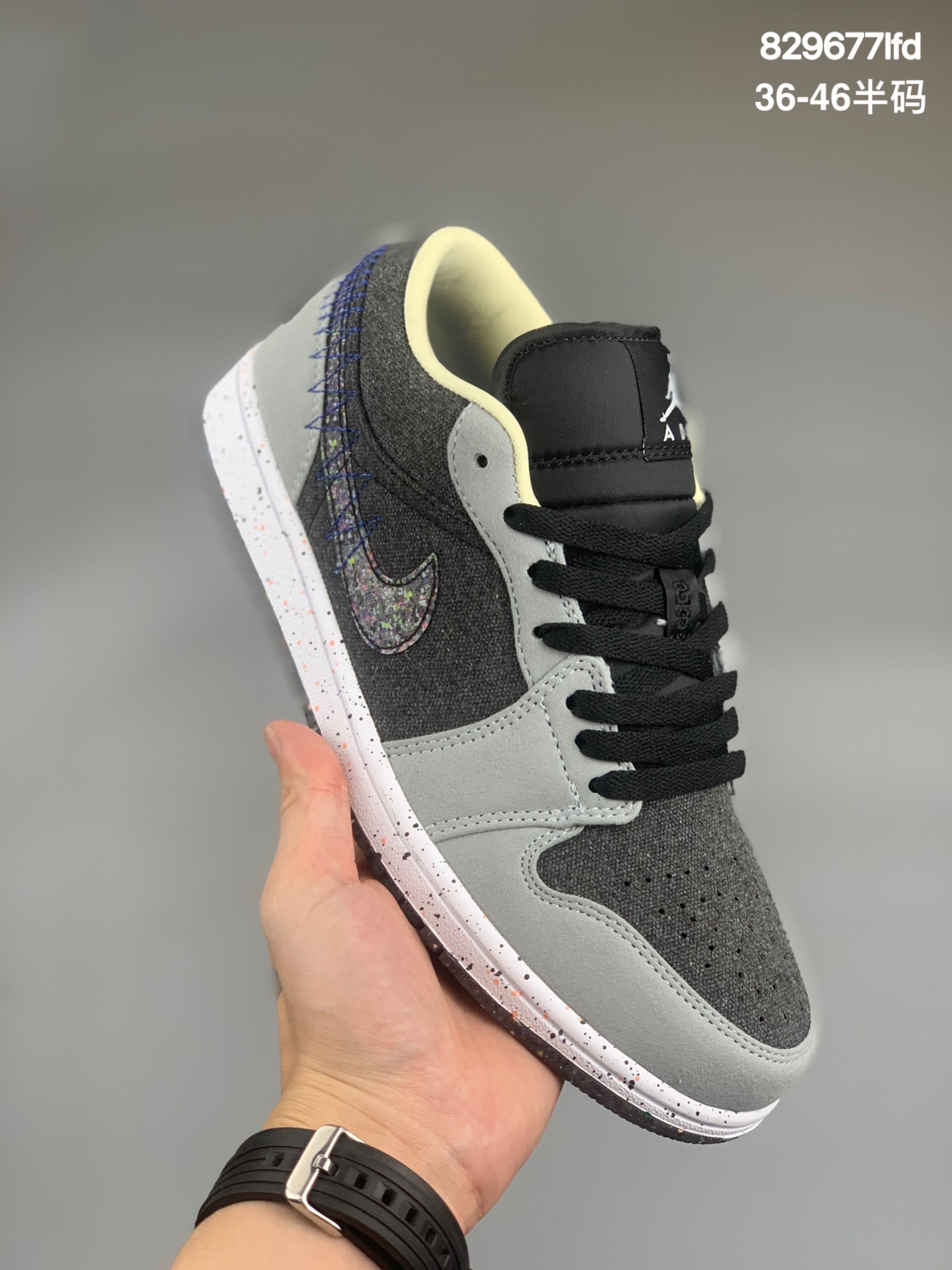 
公司级Air Jordan 1 Low 低帮复古文化篮球鞋RPSE829-ZNL
货号：DM4657-001
价格定位良心 几十个配色陆续出 平台专用代工流水线出品 一眼公司既视感 拿到手的一瞬间就与众不同 碾压市面所有版本 认准细节 全部原鞋开发 每一个配色都会采购原鞋确认细节 打破市面看图做货无好货之说 细节精确 所有配色原数据档案开发
编码:829677lfd