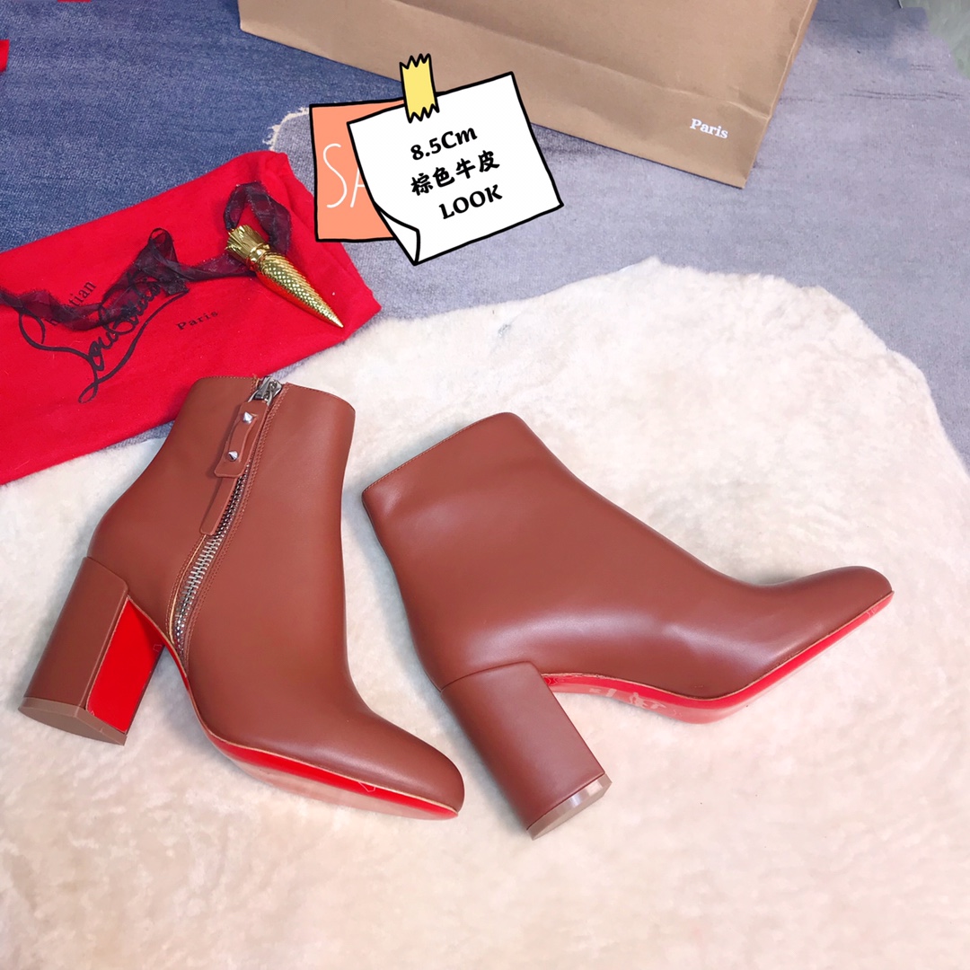 NO:337061,High-end customized autumn and winter boot series!  H8.5Cm, size 35-42. Leather sole. 31-08 brown cowhide, official website synchronization. Standard European code Reference:31-08 Color:brown Material:cowhide Lining:sheep leather Heel height:8.5Cm Sole:leather sole Size:EUR 35-42 (US 4-11):,,christian louboutin,boots,cowhide,Leather soles19860909高端订制 秋冬靴系列！ H8.5Cm,尺码35-42码.真皮大底.31－08棕牛皮,官网同步. 标准欧码 Reference:31－08 Color:brown Material:cowhide Lining:sheep leather Heel heigh:8.5Cm Sole:leather sole Size:EUR 35－42（US 4一11) :,,christian louboutin,boots,cowhide,Leather soles,Women's Shoes