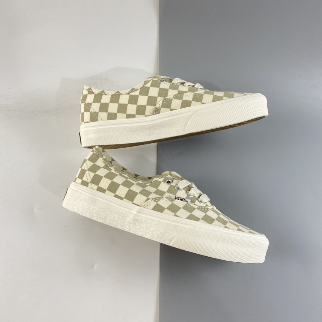 P150  Vans Authentic 经典安娜海姆 奶茶白棕棋盘格 VN0A5HZS9FO