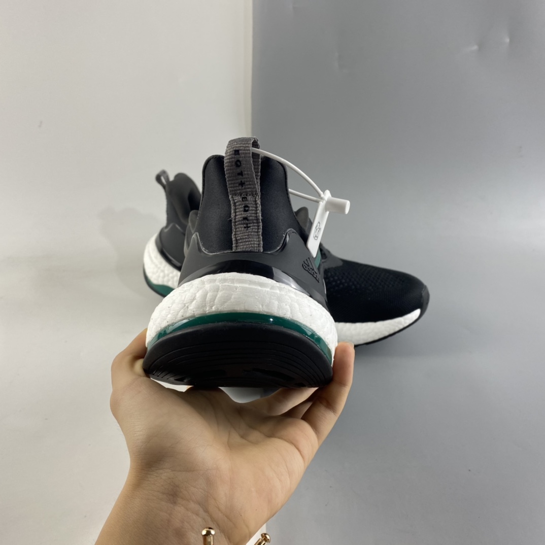 P220  Ad EQUIPMENT+ 阿迪2021年新款缓震透气爆米花休闲跑鞋 H02759