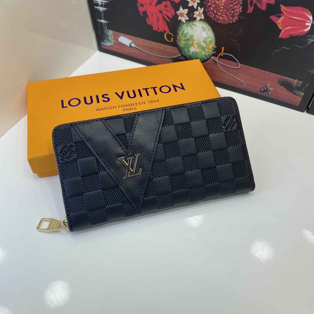 💞 💞 Lv 6153 单拉小手包到货💞💞原版头层牛皮💞手感细腻 简单大气 值得拥有!🔥尺寸21x11