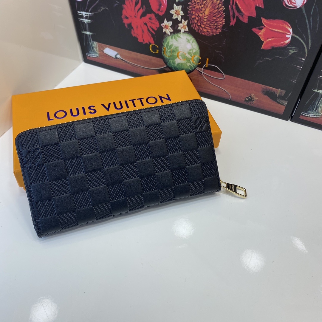 💞 💞 Lv 6153 单拉小手包到货💞💞原版头层牛皮💞手感细腻 简单大气 值得拥有!🔥尺寸21x11
