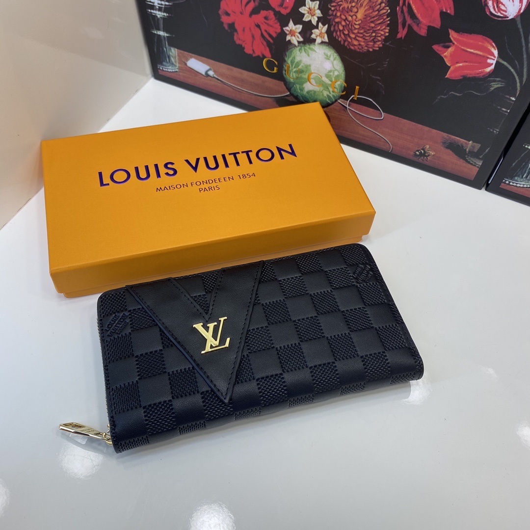 💞 💞 Lv 6153 单拉小手包到货💞💞原版头层牛皮💞手感细腻 简单大气 值得拥有!🔥尺寸21x11