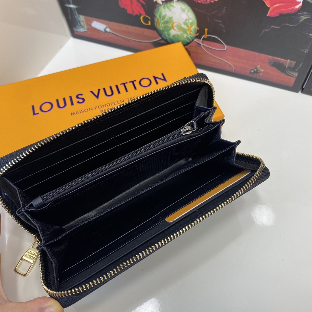 💞 💞 Lv 6153 单拉小手包到货💞💞原版头层牛皮💞手感细腻 简单大气 值得拥有!🔥尺寸21x11