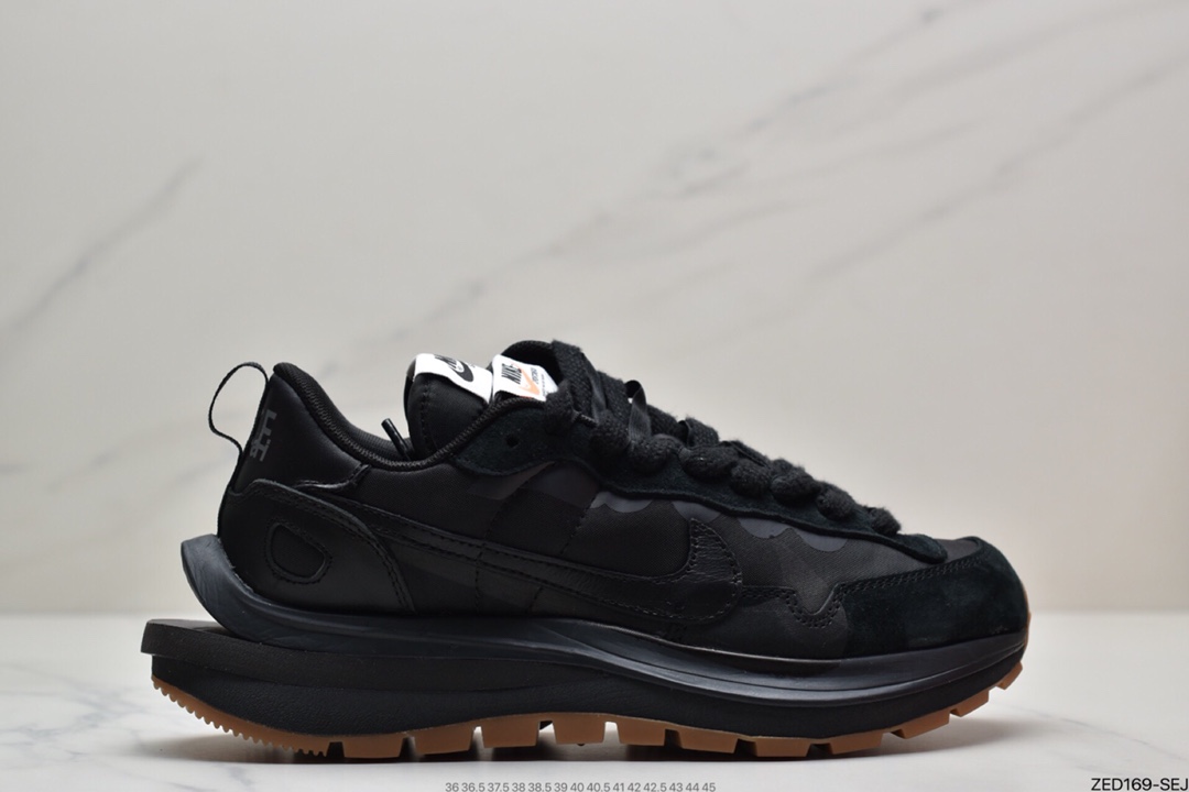 250 Sacai x NIKE VaporWaffle 人气单品整双鞋DD1875