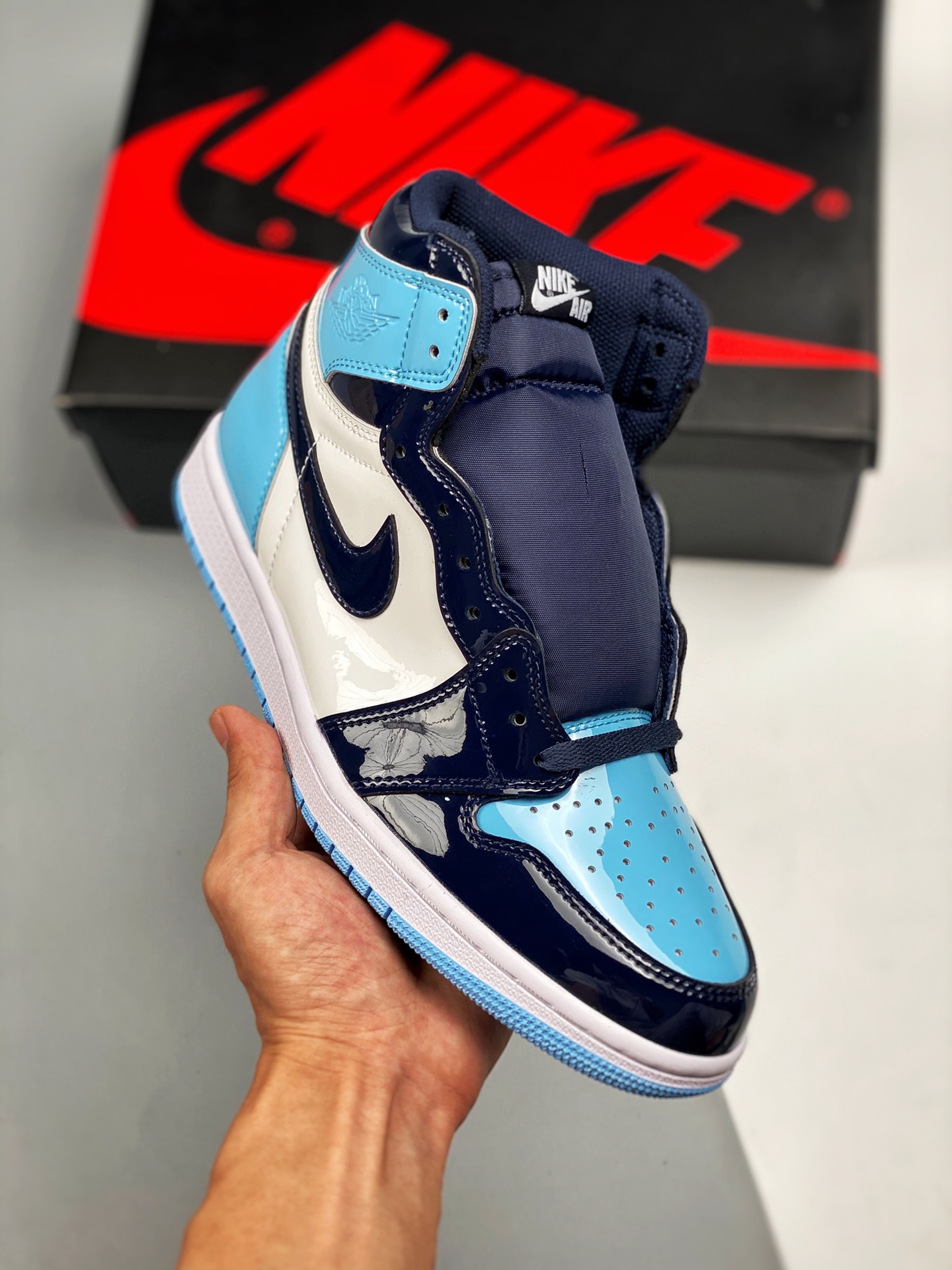 Air Jordan 1 Retro High OG charol, azul Carolina del Norte, producción de fábrica original de alta calidad, el techo de…