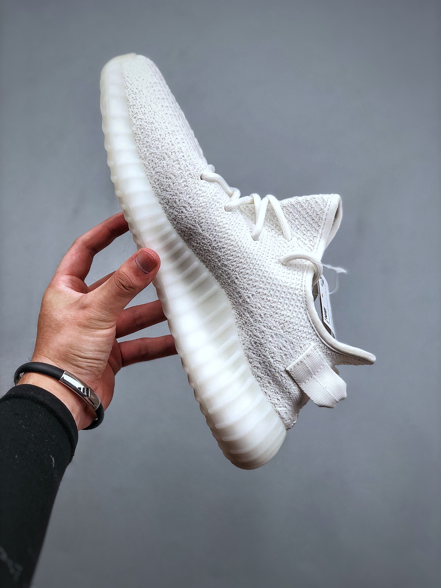 💰真标150 💰公司级180 💰纯原260 支持放店 盒装版本 Yeezy 350 Boost V2 纯白冰淇淋外贸客户指定订单 东莞原织面纯原1.0 原织面精针织机,原厂针织面料 #原档大底模具 百分百与海外发售原版一致 #顶级Boost 满钉大底 一切细节实拍如图极力推荐此版本 触碰性价比至高点‼ 货号:CP9366 尺码:36 36.5 37 38 38.5 39 40 40.5 41 42 42.5 43 44 44.5 45 46 47 48nike耐克 空军一号 阿迪达斯adidas 三叶草 椰子350 v2 sb dunk 古驰脏脏鞋 麦昆 匡威1970s 万斯 vans 范斯运动鞋板鞋跑步鞋跑鞋篮球鞋 添柏岚prada普拉达爱马仕香奈儿新百伦 巴黎世家迪奥dior爱步乔丹 air jordan 亚瑟士asics 斯凯奇 斐乐 彪马 锐步 mlb fila 鬼冢虎 lv路易威登 ny 北面 大鹅ugg 莆田鞋 板鞋 樱花粉 af1 高帮 纯白 复古 满天星 解构 鬼冢虎鞋盾 samba小麦色 蓝粉 马卡龙 低帮 独角兽 鬼冢虎鸳鸯 联名 童鞋 冰淇淋 骨白冰蓝 白蓝 黑色 小白鞋 电玩像素 黑白 涂鸦 镭射 雾霾 白色 diy 1970s 夜光 大童 泼墨 中帮 黑武士 洛克公园 魔术贴 情侣 经典 四钩 奶咖色 刮刮乐 白丝绸 白银 3m 反光 白绿夜光 白橙双钩 小雏菊 权志龙 白绿橙 off white 飞线 金钩 冰块 小银钩 笑脸 缝线 剪纸 纯黑 蓝丝绸 情人节限定 白金 蓝白 354 黑曜石 熊猫 像素 冰蓝 四小勾 水晶底 寿桃 洞洞鞋 彩虹像素 灰色 air force 1 黑色 拖鞋 aj4 aj35 aj11 篮球鞋 莆田 aj3 aj6 aj13 aj7 童鞋 儿童鞋 aj312 aj36 黑白奥利奥 传奇蓝 aj32 限量版 飞人拖鞋 康扣 熊猫 北卡蓝 low 白水泥 藤原浩 aj34郭艾伦 影子灰 蒂芙尼绿 aj10 倒钩 aj9 冰雪奇缘 黑曜石 aj31 aj270 球鞋 大魔王 冰激凌 樱木花道 热熔岩 迪奥联名 胭脂红 凉鞋 aj15 满天星 水泥灰 芝加哥 鸳鸯 aj28 情侣 aj28 樱花粉 电玩像素 北卡蓝 小迪奥 粉色 樱花粉 电玩像素 烟灰 变色龙 兵马俑 大巴黎 aj16 兔八哥 马卡龙 大学蓝 aj30 黑水泥 白蛇 叶绿素 火影 白水泥 情人节限定 粉蛇 黑红 球鞋gtcut kobe球鞋 zoom kobe 500黑武士 2022r nike星空 gt球鞋 zoom跑鞋 纽巴伦990 nikecourt女鞋 zoom aj1 nb827 斐乐hike nike青花瓷 aj镭射 科6 next跑鞋 宇航员2.0 小白鞋 男鞋 运动鞋 斯凯奇 斐乐 板鞋 aj 彪马 新百伦 亚瑟士 new balance adidas 阿迪达斯 篮球鞋 空军一号 纯白 跑步鞋 vision street wear puma 女运动休闲鞋 nb 情侣鞋 球鞋 dunk 美津浓 欧文7 运动鞋女款跑步鞋 休闲男鞋 aj1 拖鞋 耐克鞋男新款 鞋子 童鞋 男款 飞马 zoom 超级飞马 跑鞋 老爹鞋 air max 儿童鞋子 男士 飞马38 m2k 日落 黑白熊猫 女款 飞马39 男款 阿甘鞋 飞马37 夏季 dunk sb 华夫鞋 凉鞋 开拓者 夏款 毛毛虫 气垫 air zoom 休闲鞋 高帮 帆布鞋 sacai 2022 vapormax 赤足 飞马36 af1 紫葡萄 树莓紫 winflo8 court女鞋 网鞋 zoom 破二 dc0774 拖鞋 superfly 子弹头 dunk黑白熊猫 blazer max270 欧文7 小童鞋 阿尔法 欧文8 登月 星空 莆田 黑武士 airmax97 贝壳头 三叶草 boost forum 椰子鞋 yeezy neo 暗夜精灵 金标 椰子 350 v2 ultraboost 清风 阿尔法 涉水鞋 ub21 ub22 forum84 ub nmd 爆米花 pro2 cut supernova x9000 椰子500 小椰子 forum low 史密斯 椰子700 樱花系列女鞋 新百伦530 327 574 5740 满天星 992 550 990 303 nb2002ra 302 元祖灰 993 990v5 nb300 ms327 580 999 nb327新百伦 新百伦878 nb300 5740奶茶色 m5740nb5740 997 608 452 nbms327 992元祖灰 996 880 低帮 倒钩 aj1 low 北卡蓝 黑曜石 倒钩藤原浩鞋 芝加哥 禁穿 小迪奥aj1 aj1大学蓝 樱花粉 烟灰 闪电倒钩 mid 影子灰 白丝绸 黑红脚趾 黑红 马卡龙 小dior 蒂芙尼绿 黑脚趾 小摩卡 蜘蛛侠 兔八哥 莆田纯原 纯白 中帮 黑粉脚趾 鸳鸯 low摩卡棕 扣碎 倒钩低帮 小闪电 凯尔特人 芝加哥ow联名 灰白 红豆奶茶 叛逆 换底 扣碎篮板 摩卡棕 迪奥联名鞋 皇家蓝 低帮女鞋倒钩白棕 泡泡糖 黑粉脚趾 北卡蓝低帮 黑绿脚趾 影子灰 蒂芙尼绿 黑脚趾 浆果粉 扣碎篮板 鸳鸯 冰淇淋 白丝绸 激光蓝 offwhite联名 黑粉脚趾 蓝 水洗丹宁 情人节 午夜蓝 凯尔特人 泡泡糖 男鞋 女鞋 夏季 儿童 拖鞋 小众鞋 篮球鞋 凉鞋 运动鞋 跑步鞋 童鞋 板鞋 日落 足球鞋 小白鞋 跑鞋 老爹鞋 zoom 超级飞马 36 37 38 sb dunk 鞋子 新款 m2k air max 薄款 赤足5.0 星空 登月 回到未来 vapormax 超轻 网鞋 气垫鞋 阿甘鞋 休闲鞋 47 blazer 高帮 樱花粉 free vaporfly 情侣 子弹头 华夫鞋 欧文7 lebron18 joyride fly3 max270 杜兰特5 毛毛虫 黑武士 限量版 忍者 马拉松 winflo7 kyrie7 ep 莆田鞋 板鞋 樱花粉 af1 高帮 纯白 复古 满天星 解构 鞋盾 小麦色 蓝粉 马卡龙 低帮 独角兽 鸳鸯 联名 童鞋 冰淇淋 骨白冰蓝 白蓝 黑色 小白鞋 电玩像素 黑白 涂鸦 镭射 雾霾 白色 diy 夜光 大童 泼墨 中帮 黑武士 洛克公园 魔术贴 情侣 经典 四钩 奶咖色 刮刮乐 白丝绸 白银 3m 反光 白绿夜光 白橙双钩 小雏菊 权志龙 白绿橙 off white 飞线 金钩 冰块 小银钩 笑脸 缝线 剪纸 纯黑 蓝丝绸 情人节限定 白金 蓝白 354 黑曜石 熊猫 像素 冰蓝 四小勾 水晶底 寿桃 洞洞鞋 彩虹像素 灰色 air force 1 黑色 拖鞋 aj4 aj35 aj11 篮球鞋 莆田 aj3 aj6 aj13 aj7 童鞋 儿童鞋 aj312 aj36 黑白奥利奥