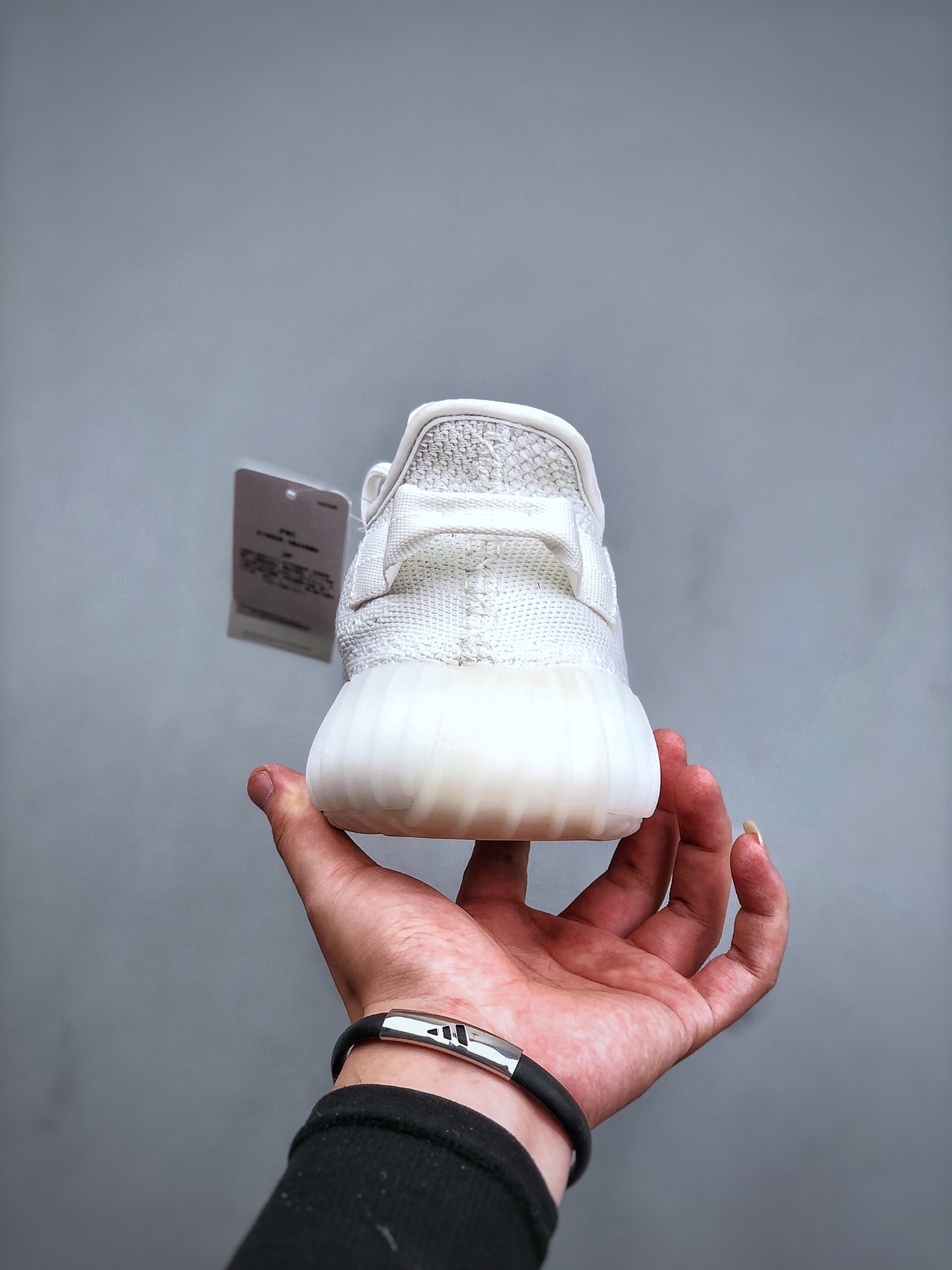 💰真标150 💰公司级180 💰纯原260 支持放店 盒装版本 Yeezy 350 Boost V2 纯白冰淇淋外贸客户指定订单 东莞原织面纯原1.0 原织面精针织机,原厂针织面料 #原档大底模具 百分百与海外发售原版一致 #顶级Boost 满钉大底 一切细节实拍如图极力推荐此版本 触碰性价比至高点‼ 货号:CP9366 尺码:36 36.5 37 38 38.5 39 40 40.5 41 42 42.5 43 44 44.5 45 46 47 48nike耐克 空军一号 阿迪达斯adidas 三叶草 椰子350 v2 sb dunk 古驰脏脏鞋 麦昆 匡威1970s 万斯 vans 范斯运动鞋板鞋跑步鞋跑鞋篮球鞋 添柏岚prada普拉达爱马仕香奈儿新百伦 巴黎世家迪奥dior爱步乔丹 air jordan 亚瑟士asics 斯凯奇 斐乐 彪马 锐步 mlb fila 鬼冢虎 lv路易威登 ny 北面 大鹅ugg 莆田鞋 板鞋 樱花粉 af1 高帮 纯白 复古 满天星 解构 鬼冢虎鞋盾 samba小麦色 蓝粉 马卡龙 低帮 独角兽 鬼冢虎鸳鸯 联名 童鞋 冰淇淋 骨白冰蓝 白蓝 黑色 小白鞋 电玩像素 黑白 涂鸦 镭射 雾霾 白色 diy 1970s 夜光 大童 泼墨 中帮 黑武士 洛克公园 魔术贴 情侣 经典 四钩 奶咖色 刮刮乐 白丝绸 白银 3m 反光 白绿夜光 白橙双钩 小雏菊 权志龙 白绿橙 off white 飞线 金钩 冰块 小银钩 笑脸 缝线 剪纸 纯黑 蓝丝绸 情人节限定 白金 蓝白 354 黑曜石 熊猫 像素 冰蓝 四小勾 水晶底 寿桃 洞洞鞋 彩虹像素 灰色 air force 1 黑色 拖鞋 aj4 aj35 aj11 篮球鞋 莆田 aj3 aj6 aj13 aj7 童鞋 儿童鞋 aj312 aj36 黑白奥利奥 传奇蓝 aj32 限量版 飞人拖鞋 康扣 熊猫 北卡蓝 low 白水泥 藤原浩 aj34郭艾伦 影子灰 蒂芙尼绿 aj10 倒钩 aj9 冰雪奇缘 黑曜石 aj31 aj270 球鞋 大魔王 冰激凌 樱木花道 热熔岩 迪奥联名 胭脂红 凉鞋 aj15 满天星 水泥灰 芝加哥 鸳鸯 aj28 情侣 aj28 樱花粉 电玩像素 北卡蓝 小迪奥 粉色 樱花粉 电玩像素 烟灰 变色龙 兵马俑 大巴黎 aj16 兔八哥 马卡龙 大学蓝 aj30 黑水泥 白蛇 叶绿素 火影 白水泥 情人节限定 粉蛇 黑红 球鞋gtcut kobe球鞋 zoom kobe 500黑武士 2022r nike星空 gt球鞋 zoom跑鞋 纽巴伦990 nikecourt女鞋 zoom aj1 nb827 斐乐hike nike青花瓷 aj镭射 科6 next跑鞋 宇航员2.0 小白鞋 男鞋 运动鞋 斯凯奇 斐乐 板鞋 aj 彪马 新百伦 亚瑟士 new balance adidas 阿迪达斯 篮球鞋 空军一号 纯白 跑步鞋 vision street wear puma 女运动休闲鞋 nb 情侣鞋 球鞋 dunk 美津浓 欧文7 运动鞋女款跑步鞋 休闲男鞋 aj1 拖鞋 耐克鞋男新款 鞋子 童鞋 男款 飞马 zoom 超级飞马 跑鞋 老爹鞋 air max 儿童鞋子 男士 飞马38 m2k 日落 黑白熊猫 女款 飞马39 男款 阿甘鞋 飞马37 夏季 dunk sb 华夫鞋 凉鞋 开拓者 夏款 毛毛虫 气垫 air zoom 休闲鞋 高帮 帆布鞋 sacai 2022 vapormax 赤足 飞马36 af1 紫葡萄 树莓紫 winflo8 court女鞋 网鞋 zoom 破二 dc0774 拖鞋 superfly 子弹头 dunk黑白熊猫 blazer max270 欧文7 小童鞋 阿尔法 欧文8 登月 星空 莆田 黑武士 airmax97 贝壳头 三叶草 boost forum 椰子鞋 yeezy neo 暗夜精灵 金标 椰子 350 v2 ultraboost 清风 阿尔法 涉水鞋 ub21 ub22 forum84 ub nmd 爆米花 pro2 cut supernova x9000 椰子500 小椰子 forum low 史密斯 椰子700 樱花系列女鞋 新百伦530 327 574 5740 满天星 992 550 990 303 nb2002ra 302 元祖灰 993 990v5 nb300 ms327 580 999 nb327新百伦 新百伦878 nb300 5740奶茶色 m5740nb5740 997 608 452 nbms327 992元祖灰 996 880 低帮 倒钩 aj1 low 北卡蓝 黑曜石 倒钩藤原浩鞋 芝加哥 禁穿 小迪奥aj1 aj1大学蓝 樱花粉 烟灰 闪电倒钩 mid 影子灰 白丝绸 黑红脚趾 黑红 马卡龙 小dior 蒂芙尼绿 黑脚趾 小摩卡 蜘蛛侠 兔八哥 莆田纯原 纯白 中帮 黑粉脚趾 鸳鸯 low摩卡棕 扣碎 倒钩低帮 小闪电 凯尔特人 芝加哥ow联名 灰白 红豆奶茶 叛逆 换底 扣碎篮板 摩卡棕 迪奥联名鞋 皇家蓝 低帮女鞋倒钩白棕 泡泡糖 黑粉脚趾 北卡蓝低帮 黑绿脚趾 影子灰 蒂芙尼绿 黑脚趾 浆果粉 扣碎篮板 鸳鸯 冰淇淋 白丝绸 激光蓝 offwhite联名 黑粉脚趾 蓝 水洗丹宁 情人节 午夜蓝 凯尔特人 泡泡糖 男鞋 女鞋 夏季 儿童 拖鞋 小众鞋 篮球鞋 凉鞋 运动鞋 跑步鞋 童鞋 板鞋 日落 足球鞋 小白鞋 跑鞋 老爹鞋 zoom 超级飞马 36 37 38 sb dunk 鞋子 新款 m2k air max 薄款 赤足5.0 星空 登月 回到未来 vapormax 超轻 网鞋 气垫鞋 阿甘鞋 休闲鞋 47 blazer 高帮 樱花粉 free vaporfly 情侣 子弹头 华夫鞋 欧文7 lebron18 joyride fly3 max270 杜兰特5 毛毛虫 黑武士 限量版 忍者 马拉松 winflo7 kyrie7 ep 莆田鞋 板鞋 樱花粉 af1 高帮 纯白 复古 满天星 解构 鞋盾 小麦色 蓝粉 马卡龙 低帮 独角兽 鸳鸯 联名 童鞋 冰淇淋 骨白冰蓝 白蓝 黑色 小白鞋 电玩像素 黑白 涂鸦 镭射 雾霾 白色 diy 夜光 大童 泼墨 中帮 黑武士 洛克公园 魔术贴 情侣 经典 四钩 奶咖色 刮刮乐 白丝绸 白银 3m 反光 白绿夜光 白橙双钩 小雏菊 权志龙 白绿橙 off white 飞线 金钩 冰块 小银钩 笑脸 缝线 剪纸 纯黑 蓝丝绸 情人节限定 白金 蓝白 354 黑曜石 熊猫 像素 冰蓝 四小勾 水晶底 寿桃 洞洞鞋 彩虹像素 灰色 air force 1 黑色 拖鞋 aj4 aj35 aj11 篮球鞋 莆田 aj3 aj6 aj13 aj7 童鞋 儿童鞋 aj312 aj36 黑白奥利奥