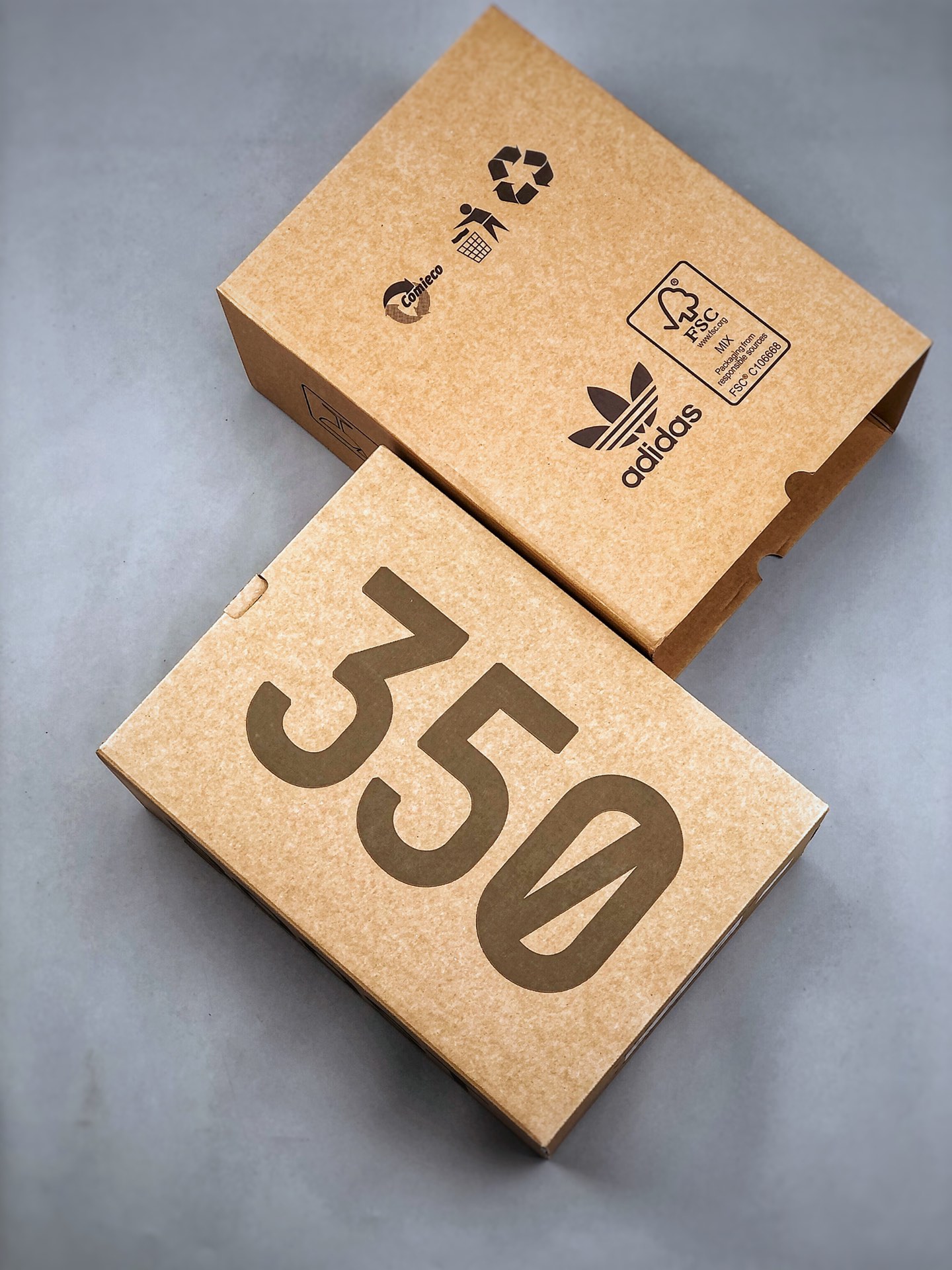 💰真标150 💰公司级180 💰纯原260 支持放店 盒装版本 Yeezy 350 Boost V2 纯白冰淇淋外贸客户指定订单 东莞原织面纯原1.0 原织面精针织机,原厂针织面料 #原档大底模具 百分百与海外发售原版一致 #顶级Boost 满钉大底 一切细节实拍如图极力推荐此版本 触碰性价比至高点‼ 货号:CP9366 尺码:36 36.5 37 38 38.5 39 40 40.5 41 42 42.5 43 44 44.5 45 46 47 48nike耐克 空军一号 阿迪达斯adidas 三叶草 椰子350 v2 sb dunk 古驰脏脏鞋 麦昆 匡威1970s 万斯 vans 范斯运动鞋板鞋跑步鞋跑鞋篮球鞋 添柏岚prada普拉达爱马仕香奈儿新百伦 巴黎世家迪奥dior爱步乔丹 air jordan 亚瑟士asics 斯凯奇 斐乐 彪马 锐步 mlb fila 鬼冢虎 lv路易威登 ny 北面 大鹅ugg 莆田鞋 板鞋 樱花粉 af1 高帮 纯白 复古 满天星 解构 鬼冢虎鞋盾 samba小麦色 蓝粉 马卡龙 低帮 独角兽 鬼冢虎鸳鸯 联名 童鞋 冰淇淋 骨白冰蓝 白蓝 黑色 小白鞋 电玩像素 黑白 涂鸦 镭射 雾霾 白色 diy 1970s 夜光 大童 泼墨 中帮 黑武士 洛克公园 魔术贴 情侣 经典 四钩 奶咖色 刮刮乐 白丝绸 白银 3m 反光 白绿夜光 白橙双钩 小雏菊 权志龙 白绿橙 off white 飞线 金钩 冰块 小银钩 笑脸 缝线 剪纸 纯黑 蓝丝绸 情人节限定 白金 蓝白 354 黑曜石 熊猫 像素 冰蓝 四小勾 水晶底 寿桃 洞洞鞋 彩虹像素 灰色 air force 1 黑色 拖鞋 aj4 aj35 aj11 篮球鞋 莆田 aj3 aj6 aj13 aj7 童鞋 儿童鞋 aj312 aj36 黑白奥利奥 传奇蓝 aj32 限量版 飞人拖鞋 康扣 熊猫 北卡蓝 low 白水泥 藤原浩 aj34郭艾伦 影子灰 蒂芙尼绿 aj10 倒钩 aj9 冰雪奇缘 黑曜石 aj31 aj270 球鞋 大魔王 冰激凌 樱木花道 热熔岩 迪奥联名 胭脂红 凉鞋 aj15 满天星 水泥灰 芝加哥 鸳鸯 aj28 情侣 aj28 樱花粉 电玩像素 北卡蓝 小迪奥 粉色 樱花粉 电玩像素 烟灰 变色龙 兵马俑 大巴黎 aj16 兔八哥 马卡龙 大学蓝 aj30 黑水泥 白蛇 叶绿素 火影 白水泥 情人节限定 粉蛇 黑红 球鞋gtcut kobe球鞋 zoom kobe 500黑武士 2022r nike星空 gt球鞋 zoom跑鞋 纽巴伦990 nikecourt女鞋 zoom aj1 nb827 斐乐hike nike青花瓷 aj镭射 科6 next跑鞋 宇航员2.0 小白鞋 男鞋 运动鞋 斯凯奇 斐乐 板鞋 aj 彪马 新百伦 亚瑟士 new balance adidas 阿迪达斯 篮球鞋 空军一号 纯白 跑步鞋 vision street wear puma 女运动休闲鞋 nb 情侣鞋 球鞋 dunk 美津浓 欧文7 运动鞋女款跑步鞋 休闲男鞋 aj1 拖鞋 耐克鞋男新款 鞋子 童鞋 男款 飞马 zoom 超级飞马 跑鞋 老爹鞋 air max 儿童鞋子 男士 飞马38 m2k 日落 黑白熊猫 女款 飞马39 男款 阿甘鞋 飞马37 夏季 dunk sb 华夫鞋 凉鞋 开拓者 夏款 毛毛虫 气垫 air zoom 休闲鞋 高帮 帆布鞋 sacai 2022 vapormax 赤足 飞马36 af1 紫葡萄 树莓紫 winflo8 court女鞋 网鞋 zoom 破二 dc0774 拖鞋 superfly 子弹头 dunk黑白熊猫 blazer max270 欧文7 小童鞋 阿尔法 欧文8 登月 星空 莆田 黑武士 airmax97 贝壳头 三叶草 boost forum 椰子鞋 yeezy neo 暗夜精灵 金标 椰子 350 v2 ultraboost 清风 阿尔法 涉水鞋 ub21 ub22 forum84 ub nmd 爆米花 pro2 cut supernova x9000 椰子500 小椰子 forum low 史密斯 椰子700 樱花系列女鞋 新百伦530 327 574 5740 满天星 992 550 990 303 nb2002ra 302 元祖灰 993 990v5 nb300 ms327 580 999 nb327新百伦 新百伦878 nb300 5740奶茶色 m5740nb5740 997 608 452 nbms327 992元祖灰 996 880 低帮 倒钩 aj1 low 北卡蓝 黑曜石 倒钩藤原浩鞋 芝加哥 禁穿 小迪奥aj1 aj1大学蓝 樱花粉 烟灰 闪电倒钩 mid 影子灰 白丝绸 黑红脚趾 黑红 马卡龙 小dior 蒂芙尼绿 黑脚趾 小摩卡 蜘蛛侠 兔八哥 莆田纯原 纯白 中帮 黑粉脚趾 鸳鸯 low摩卡棕 扣碎 倒钩低帮 小闪电 凯尔特人 芝加哥ow联名 灰白 红豆奶茶 叛逆 换底 扣碎篮板 摩卡棕 迪奥联名鞋 皇家蓝 低帮女鞋倒钩白棕 泡泡糖 黑粉脚趾 北卡蓝低帮 黑绿脚趾 影子灰 蒂芙尼绿 黑脚趾 浆果粉 扣碎篮板 鸳鸯 冰淇淋 白丝绸 激光蓝 offwhite联名 黑粉脚趾 蓝 水洗丹宁 情人节 午夜蓝 凯尔特人 泡泡糖 男鞋 女鞋 夏季 儿童 拖鞋 小众鞋 篮球鞋 凉鞋 运动鞋 跑步鞋 童鞋 板鞋 日落 足球鞋 小白鞋 跑鞋 老爹鞋 zoom 超级飞马 36 37 38 sb dunk 鞋子 新款 m2k air max 薄款 赤足5.0 星空 登月 回到未来 vapormax 超轻 网鞋 气垫鞋 阿甘鞋 休闲鞋 47 blazer 高帮 樱花粉 free vaporfly 情侣 子弹头 华夫鞋 欧文7 lebron18 joyride fly3 max270 杜兰特5 毛毛虫 黑武士 限量版 忍者 马拉松 winflo7 kyrie7 ep 莆田鞋 板鞋 樱花粉 af1 高帮 纯白 复古 满天星 解构 鞋盾 小麦色 蓝粉 马卡龙 低帮 独角兽 鸳鸯 联名 童鞋 冰淇淋 骨白冰蓝 白蓝 黑色 小白鞋 电玩像素 黑白 涂鸦 镭射 雾霾 白色 diy 夜光 大童 泼墨 中帮 黑武士 洛克公园 魔术贴 情侣 经典 四钩 奶咖色 刮刮乐 白丝绸 白银 3m 反光 白绿夜光 白橙双钩 小雏菊 权志龙 白绿橙 off white 飞线 金钩 冰块 小银钩 笑脸 缝线 剪纸 纯黑 蓝丝绸 情人节限定 白金 蓝白 354 黑曜石 熊猫 像素 冰蓝 四小勾 水晶底 寿桃 洞洞鞋 彩虹像素 灰色 air force 1 黑色 拖鞋 aj4 aj35 aj11 篮球鞋 莆田 aj3 aj6 aj13 aj7 童鞋 儿童鞋 aj312 aj36 黑白奥利奥