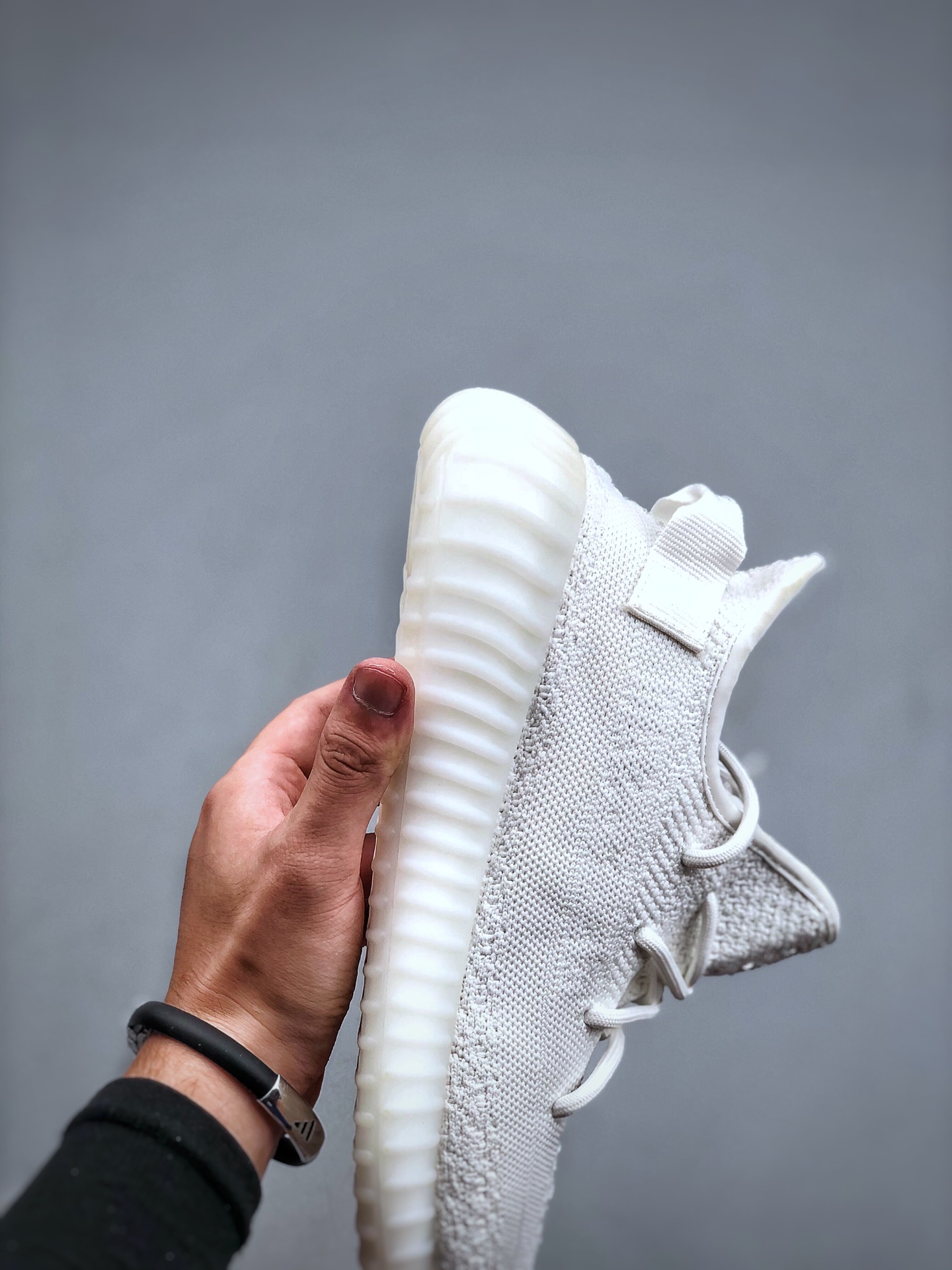 💰真标150 💰公司级180 💰纯原260 支持放店 盒装版本 Yeezy 350 Boost V2 纯白冰淇淋外贸客户指定订单 东莞原织面纯原1.0 原织面精针织机,原厂针织面料 #原档大底模具 百分百与海外发售原版一致 #顶级Boost 满钉大底 一切细节实拍如图极力推荐此版本 触碰性价比至高点‼ 货号:CP9366 尺码:36 36.5 37 38 38.5 39 40 40.5 41 42 42.5 43 44 44.5 45 46 47 48nike耐克 空军一号 阿迪达斯adidas 三叶草 椰子350 v2 sb dunk 古驰脏脏鞋 麦昆 匡威1970s 万斯 vans 范斯运动鞋板鞋跑步鞋跑鞋篮球鞋 添柏岚prada普拉达爱马仕香奈儿新百伦 巴黎世家迪奥dior爱步乔丹 air jordan 亚瑟士asics 斯凯奇 斐乐 彪马 锐步 mlb fila 鬼冢虎 lv路易威登 ny 北面 大鹅ugg 莆田鞋 板鞋 樱花粉 af1 高帮 纯白 复古 满天星 解构 鬼冢虎鞋盾 samba小麦色 蓝粉 马卡龙 低帮 独角兽 鬼冢虎鸳鸯 联名 童鞋 冰淇淋 骨白冰蓝 白蓝 黑色 小白鞋 电玩像素 黑白 涂鸦 镭射 雾霾 白色 diy 1970s 夜光 大童 泼墨 中帮 黑武士 洛克公园 魔术贴 情侣 经典 四钩 奶咖色 刮刮乐 白丝绸 白银 3m 反光 白绿夜光 白橙双钩 小雏菊 权志龙 白绿橙 off white 飞线 金钩 冰块 小银钩 笑脸 缝线 剪纸 纯黑 蓝丝绸 情人节限定 白金 蓝白 354 黑曜石 熊猫 像素 冰蓝 四小勾 水晶底 寿桃 洞洞鞋 彩虹像素 灰色 air force 1 黑色 拖鞋 aj4 aj35 aj11 篮球鞋 莆田 aj3 aj6 aj13 aj7 童鞋 儿童鞋 aj312 aj36 黑白奥利奥 传奇蓝 aj32 限量版 飞人拖鞋 康扣 熊猫 北卡蓝 low 白水泥 藤原浩 aj34郭艾伦 影子灰 蒂芙尼绿 aj10 倒钩 aj9 冰雪奇缘 黑曜石 aj31 aj270 球鞋 大魔王 冰激凌 樱木花道 热熔岩 迪奥联名 胭脂红 凉鞋 aj15 满天星 水泥灰 芝加哥 鸳鸯 aj28 情侣 aj28 樱花粉 电玩像素 北卡蓝 小迪奥 粉色 樱花粉 电玩像素 烟灰 变色龙 兵马俑 大巴黎 aj16 兔八哥 马卡龙 大学蓝 aj30 黑水泥 白蛇 叶绿素 火影 白水泥 情人节限定 粉蛇 黑红 球鞋gtcut kobe球鞋 zoom kobe 500黑武士 2022r nike星空 gt球鞋 zoom跑鞋 纽巴伦990 nikecourt女鞋 zoom aj1 nb827 斐乐hike nike青花瓷 aj镭射 科6 next跑鞋 宇航员2.0 小白鞋 男鞋 运动鞋 斯凯奇 斐乐 板鞋 aj 彪马 新百伦 亚瑟士 new balance adidas 阿迪达斯 篮球鞋 空军一号 纯白 跑步鞋 vision street wear puma 女运动休闲鞋 nb 情侣鞋 球鞋 dunk 美津浓 欧文7 运动鞋女款跑步鞋 休闲男鞋 aj1 拖鞋 耐克鞋男新款 鞋子 童鞋 男款 飞马 zoom 超级飞马 跑鞋 老爹鞋 air max 儿童鞋子 男士 飞马38 m2k 日落 黑白熊猫 女款 飞马39 男款 阿甘鞋 飞马37 夏季 dunk sb 华夫鞋 凉鞋 开拓者 夏款 毛毛虫 气垫 air zoom 休闲鞋 高帮 帆布鞋 sacai 2022 vapormax 赤足 飞马36 af1 紫葡萄 树莓紫 winflo8 court女鞋 网鞋 zoom 破二 dc0774 拖鞋 superfly 子弹头 dunk黑白熊猫 blazer max270 欧文7 小童鞋 阿尔法 欧文8 登月 星空 莆田 黑武士 airmax97 贝壳头 三叶草 boost forum 椰子鞋 yeezy neo 暗夜精灵 金标 椰子 350 v2 ultraboost 清风 阿尔法 涉水鞋 ub21 ub22 forum84 ub nmd 爆米花 pro2 cut supernova x9000 椰子500 小椰子 forum low 史密斯 椰子700 樱花系列女鞋 新百伦530 327 574 5740 满天星 992 550 990 303 nb2002ra 302 元祖灰 993 990v5 nb300 ms327 580 999 nb327新百伦 新百伦878 nb300 5740奶茶色 m5740nb5740 997 608 452 nbms327 992元祖灰 996 880 低帮 倒钩 aj1 low 北卡蓝 黑曜石 倒钩藤原浩鞋 芝加哥 禁穿 小迪奥aj1 aj1大学蓝 樱花粉 烟灰 闪电倒钩 mid 影子灰 白丝绸 黑红脚趾 黑红 马卡龙 小dior 蒂芙尼绿 黑脚趾 小摩卡 蜘蛛侠 兔八哥 莆田纯原 纯白 中帮 黑粉脚趾 鸳鸯 low摩卡棕 扣碎 倒钩低帮 小闪电 凯尔特人 芝加哥ow联名 灰白 红豆奶茶 叛逆 换底 扣碎篮板 摩卡棕 迪奥联名鞋 皇家蓝 低帮女鞋倒钩白棕 泡泡糖 黑粉脚趾 北卡蓝低帮 黑绿脚趾 影子灰 蒂芙尼绿 黑脚趾 浆果粉 扣碎篮板 鸳鸯 冰淇淋 白丝绸 激光蓝 offwhite联名 黑粉脚趾 蓝 水洗丹宁 情人节 午夜蓝 凯尔特人 泡泡糖 男鞋 女鞋 夏季 儿童 拖鞋 小众鞋 篮球鞋 凉鞋 运动鞋 跑步鞋 童鞋 板鞋 日落 足球鞋 小白鞋 跑鞋 老爹鞋 zoom 超级飞马 36 37 38 sb dunk 鞋子 新款 m2k air max 薄款 赤足5.0 星空 登月 回到未来 vapormax 超轻 网鞋 气垫鞋 阿甘鞋 休闲鞋 47 blazer 高帮 樱花粉 free vaporfly 情侣 子弹头 华夫鞋 欧文7 lebron18 joyride fly3 max270 杜兰特5 毛毛虫 黑武士 限量版 忍者 马拉松 winflo7 kyrie7 ep 莆田鞋 板鞋 樱花粉 af1 高帮 纯白 复古 满天星 解构 鞋盾 小麦色 蓝粉 马卡龙 低帮 独角兽 鸳鸯 联名 童鞋 冰淇淋 骨白冰蓝 白蓝 黑色 小白鞋 电玩像素 黑白 涂鸦 镭射 雾霾 白色 diy 夜光 大童 泼墨 中帮 黑武士 洛克公园 魔术贴 情侣 经典 四钩 奶咖色 刮刮乐 白丝绸 白银 3m 反光 白绿夜光 白橙双钩 小雏菊 权志龙 白绿橙 off white 飞线 金钩 冰块 小银钩 笑脸 缝线 剪纸 纯黑 蓝丝绸 情人节限定 白金 蓝白 354 黑曜石 熊猫 像素 冰蓝 四小勾 水晶底 寿桃 洞洞鞋 彩虹像素 灰色 air force 1 黑色 拖鞋 aj4 aj35 aj11 篮球鞋 莆田 aj3 aj6 aj13 aj7 童鞋 儿童鞋 aj312 aj36 黑白奥利奥