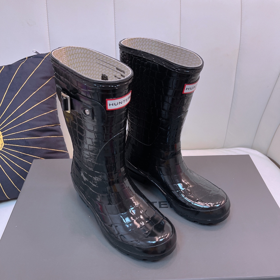 2021 British Royal Brand Rain Boots: Stylish, Comfortable, and Durable at $550 - 图片 2