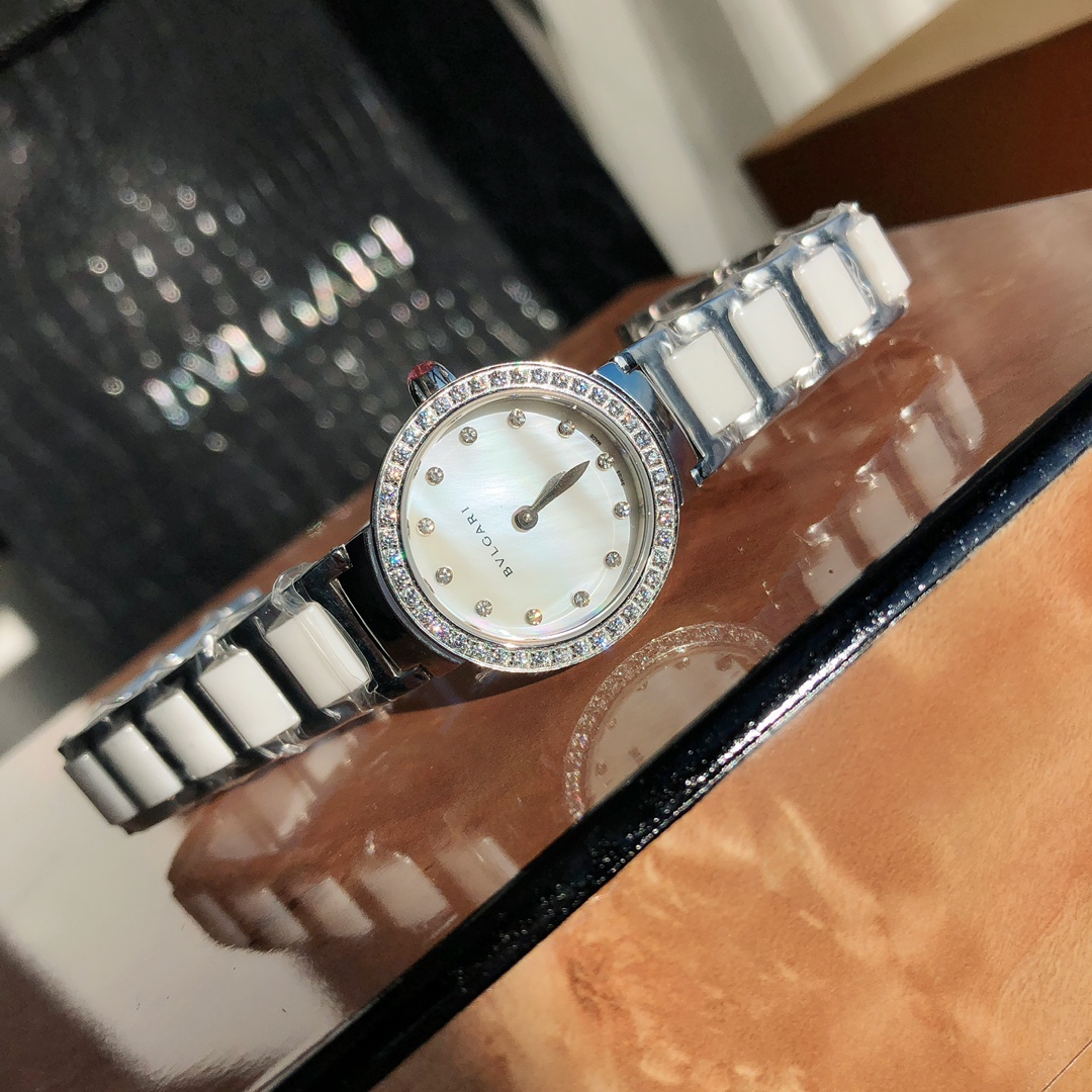 “BVLGARI Paulie Collection: Classic Fashion Watches with White Light Diamonds and Ceramics” - 图片 6