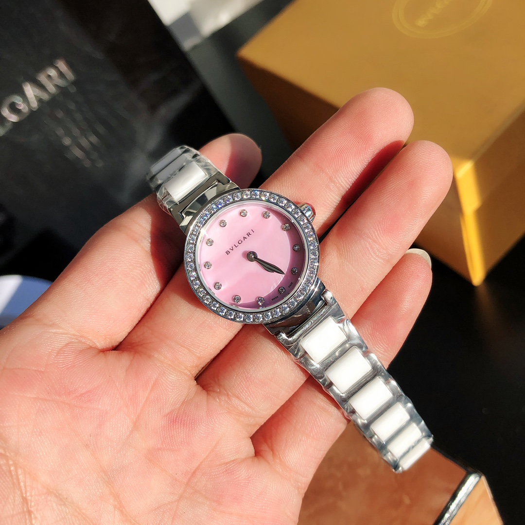 “BVLGARI Paulie Collection: Classic Fashion Watches with White Light Diamonds and Ceramics” - 图片 4
