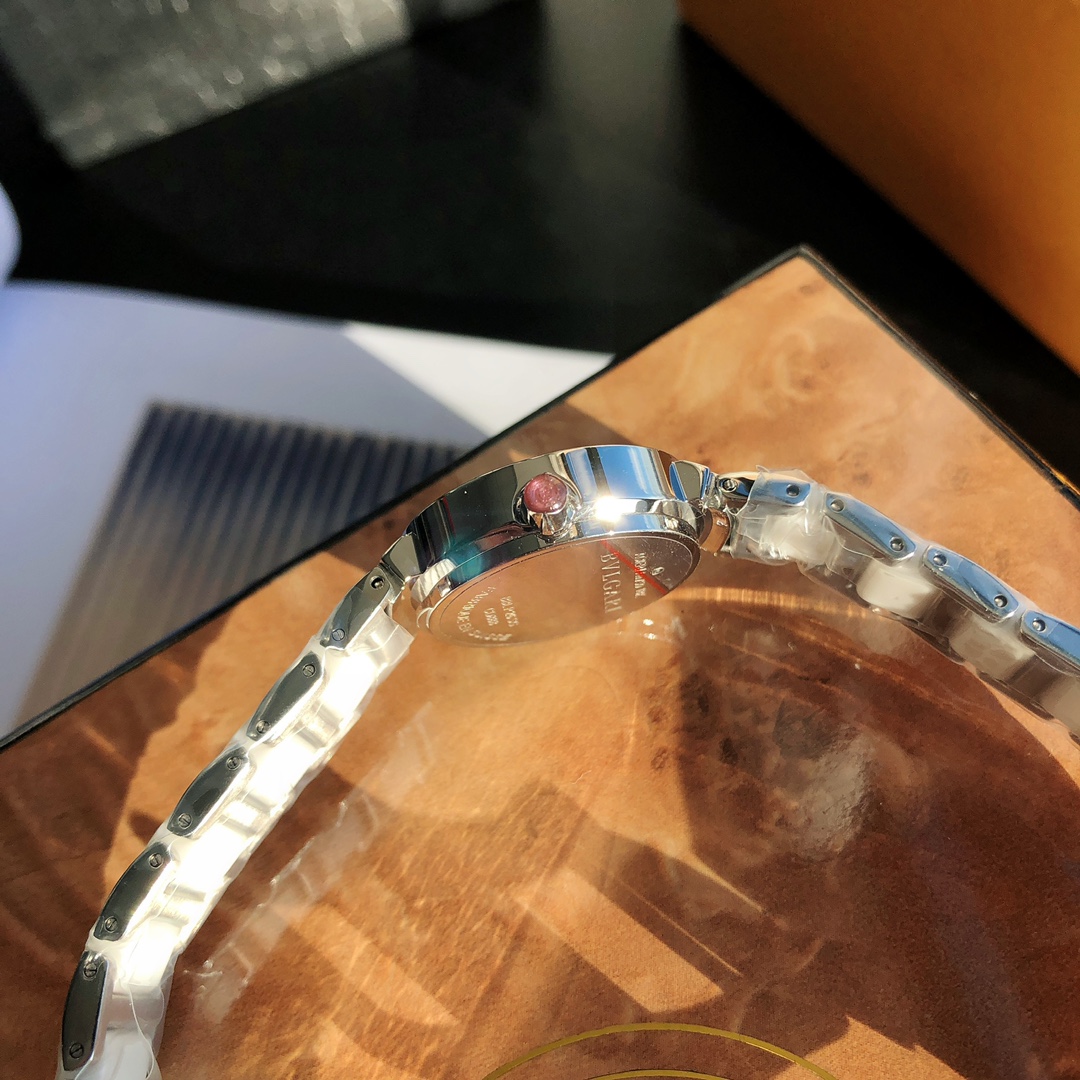 “BVLGARI Paulie Collection: Classic Fashion Watches with Diamonds and Ceramics” - 图片 7