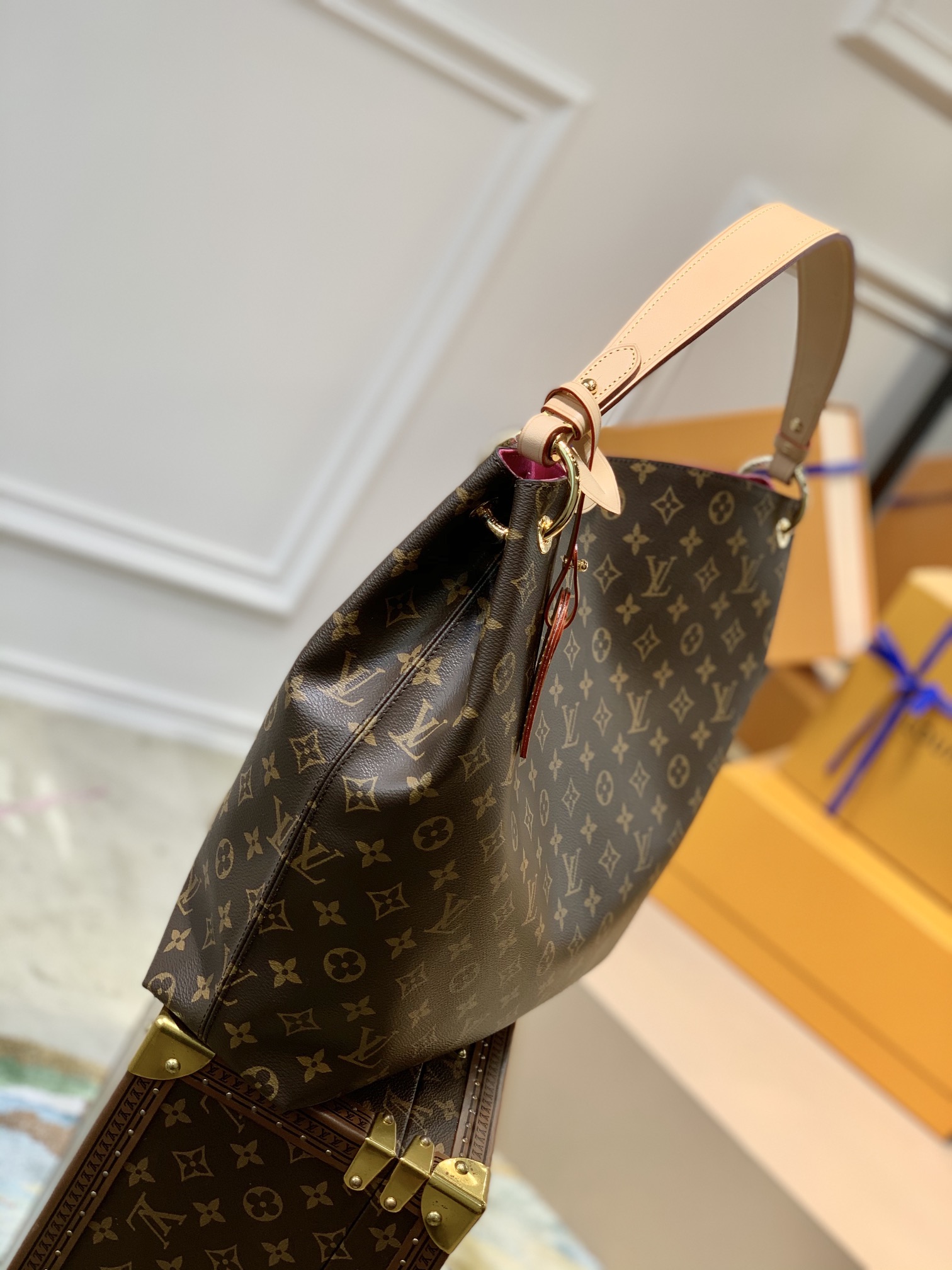 Louis Vuitton LV Graceful MM M43703