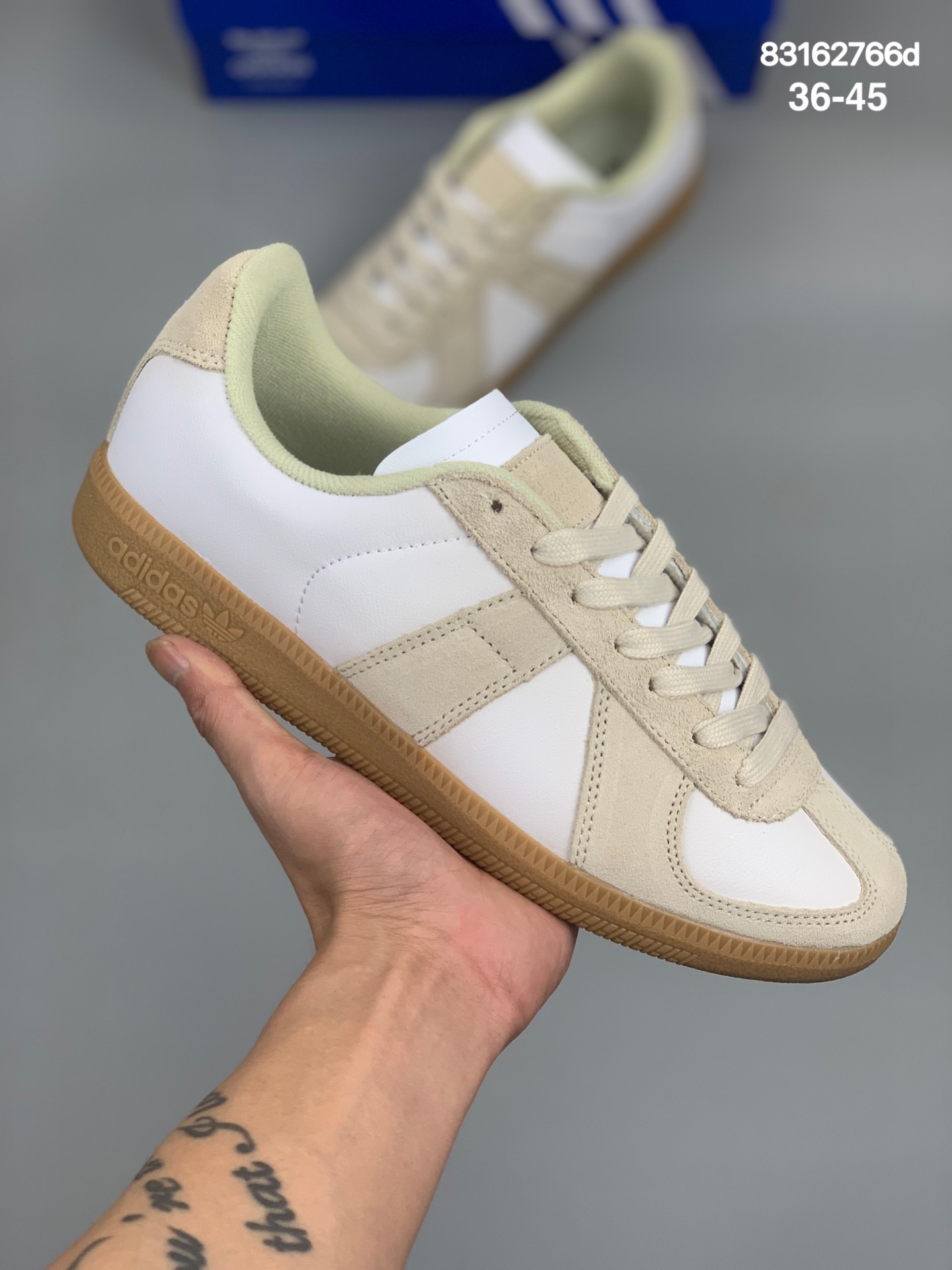 
Adidas阿迪达斯德训 BW ARMY三叶草男女复古低帮休闲板鞋 货号:BZ0579  
尺码:36-45
编码:83162766d