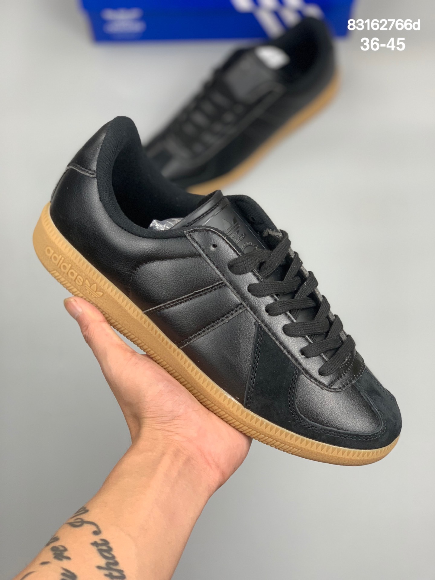 
Adidas阿迪达斯德训 BW ARMY三叶草男女复古低帮休闲板鞋 货号:BZ0579  
尺码:36-45
编码:83162766d