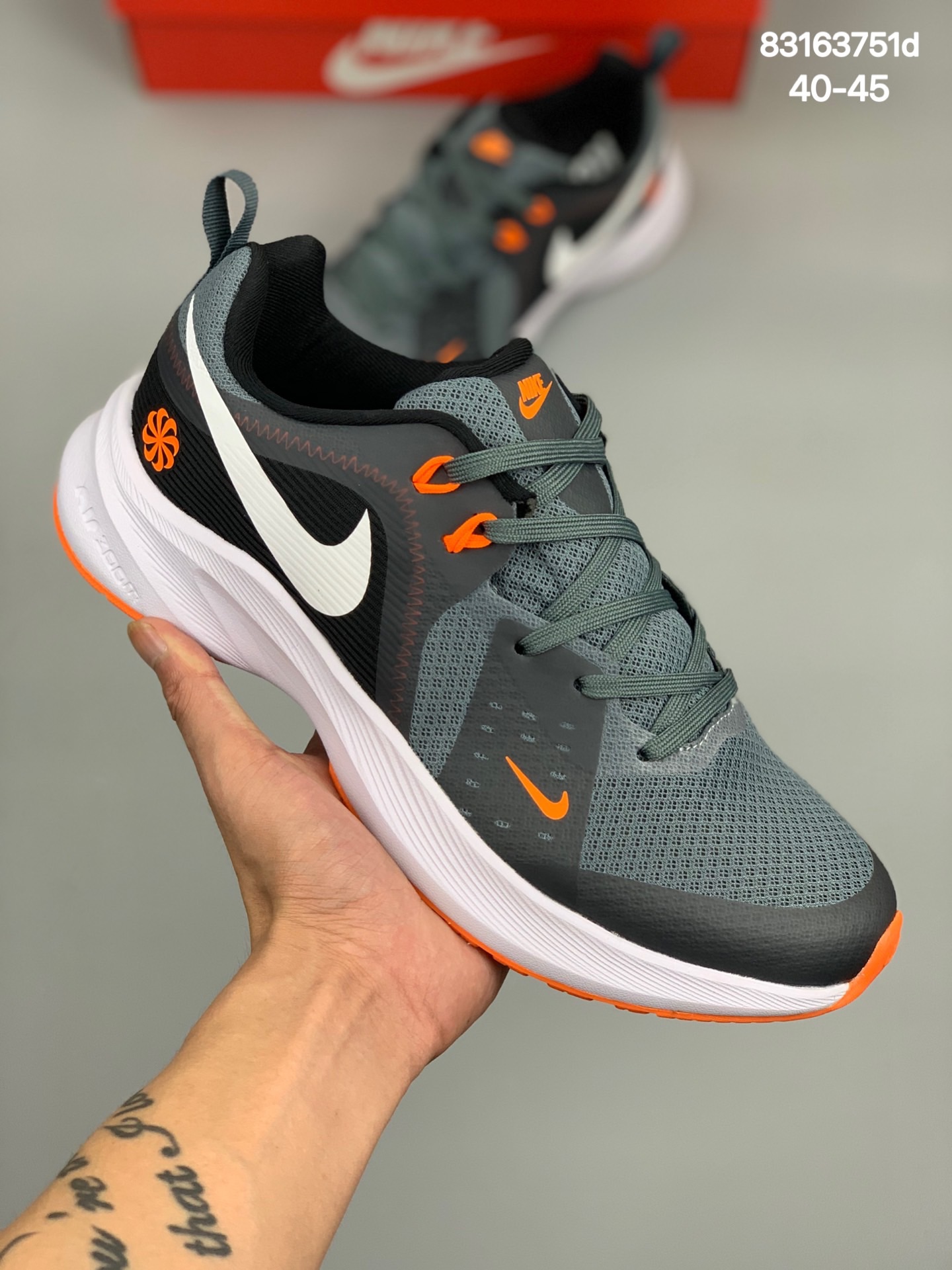 
耐克 Nike Air Zoom Pegasus  Md登月系列 高频网纱透气鞋面#缓震男子运动跑鞋OUMZ830-ZCL
货号：AQ2792-002
尺码:40-45
编码:83163751d