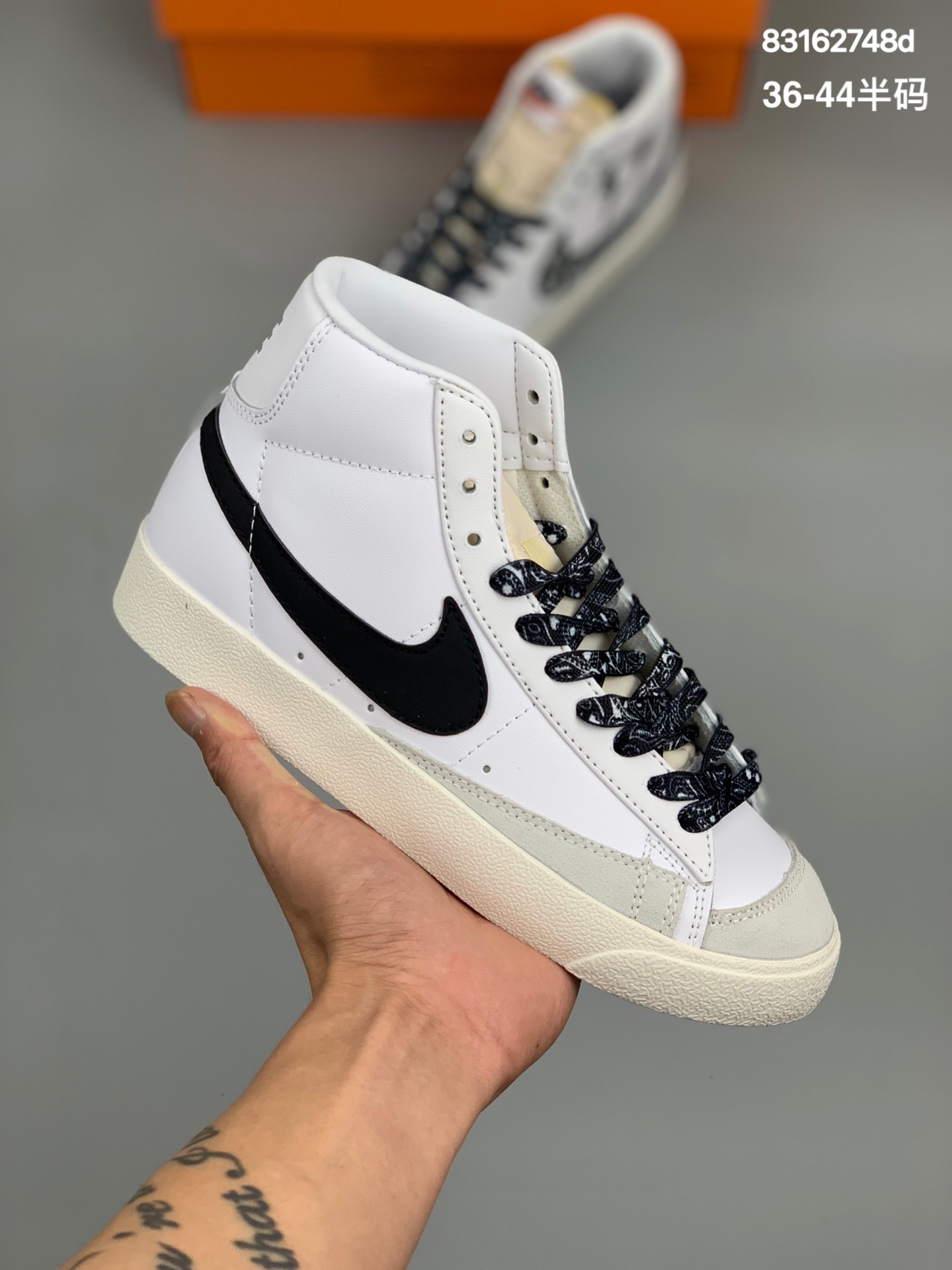 
耐克Nike Blazer Mid 77 复古经典高帮开拓者休闲板鞋
货号：BQ6806-100
尺码:36-44半码
编码:83162748d