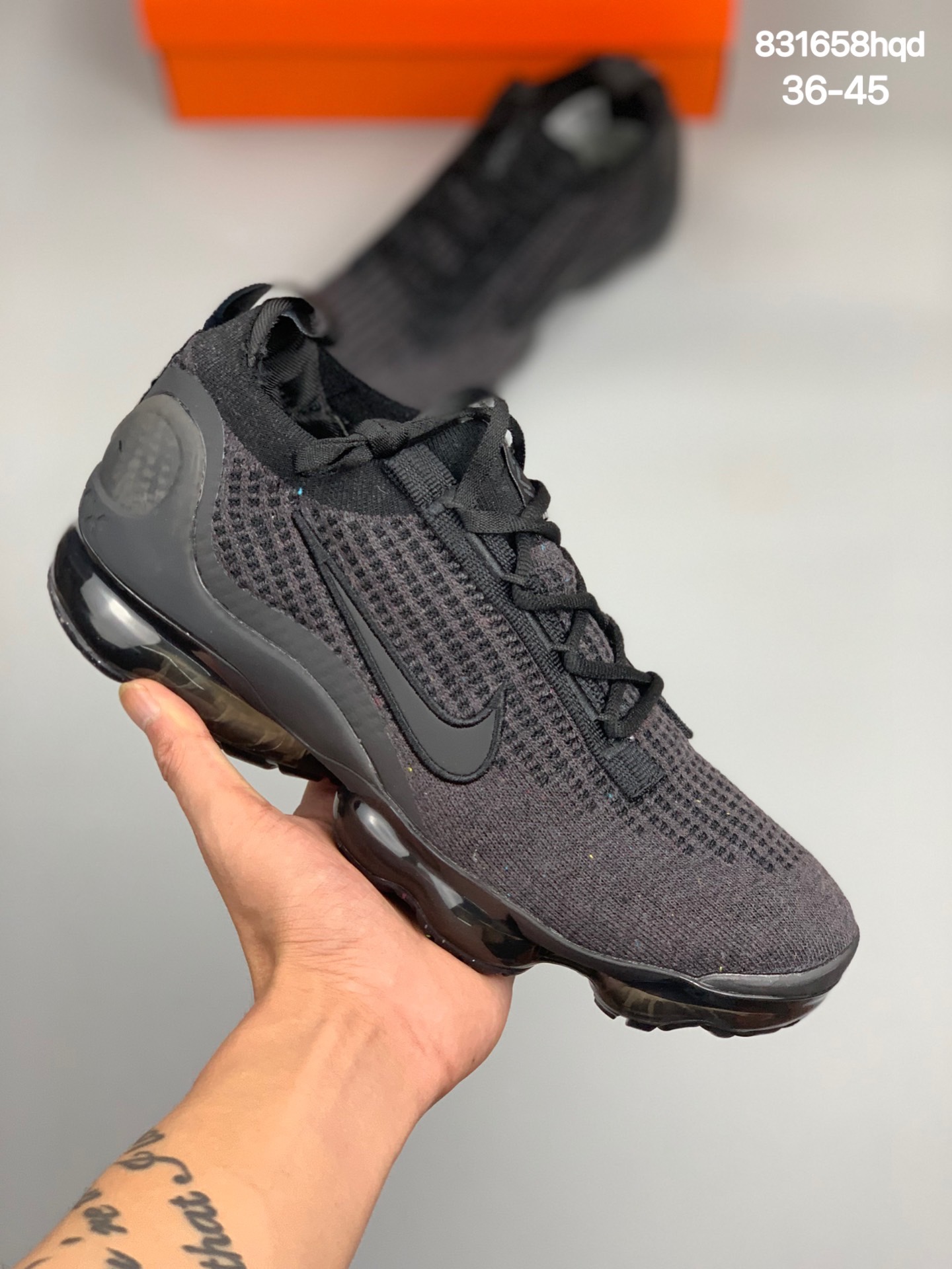 
耐克Nk Air Vapormax 2021 Flyknit 耐克2021全新飞织透气休闲全掌大气垫跑鞋
型号 DH4088 200
尺码:36-45
编码:831658hqd