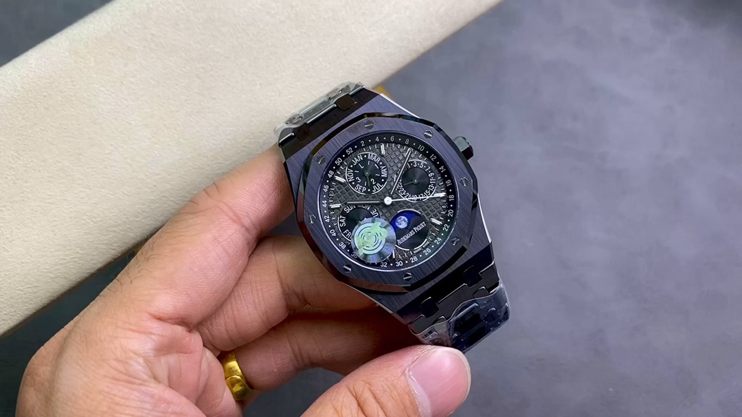 as爱彼黑陶瓷26579真月相皇家橡树系列