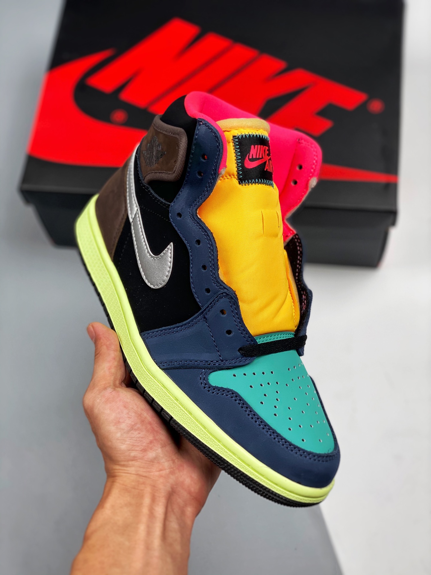 Air Jordan 1 Retro High OG 彩色拼接 纯原大厂出品 同价区间品质天花板 原装纸板原楦开发 极致鞋型一眼正即视感 #独家私模原档案开模，自动区别市面版本 #全鞋采用东莞头层皮，用料绝不含糊 #飞翼3D高频立体感十足…