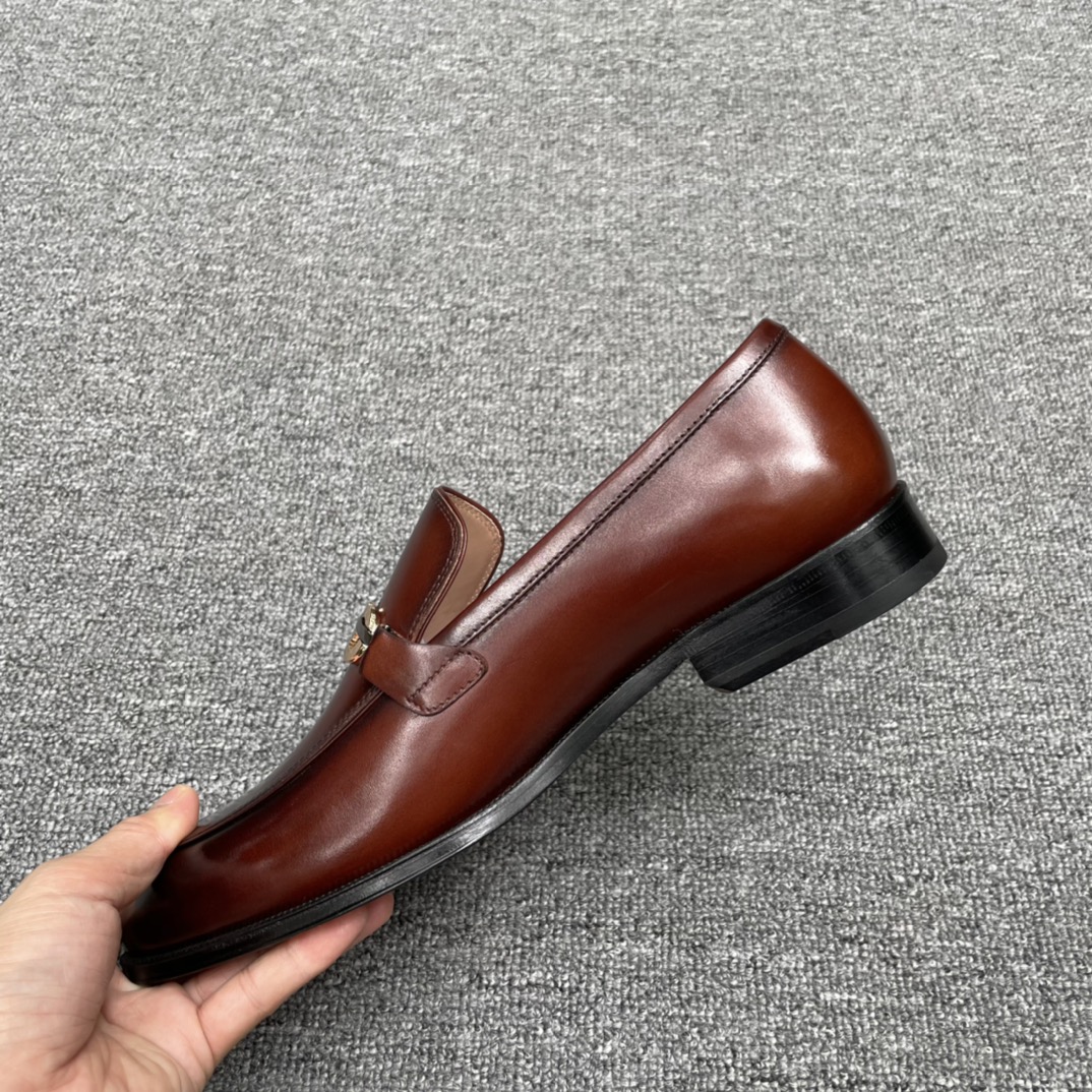 Salvatore Ferragamo Men's Leather Loafers with Gancini Ornament 8 i1630437717 5878 6